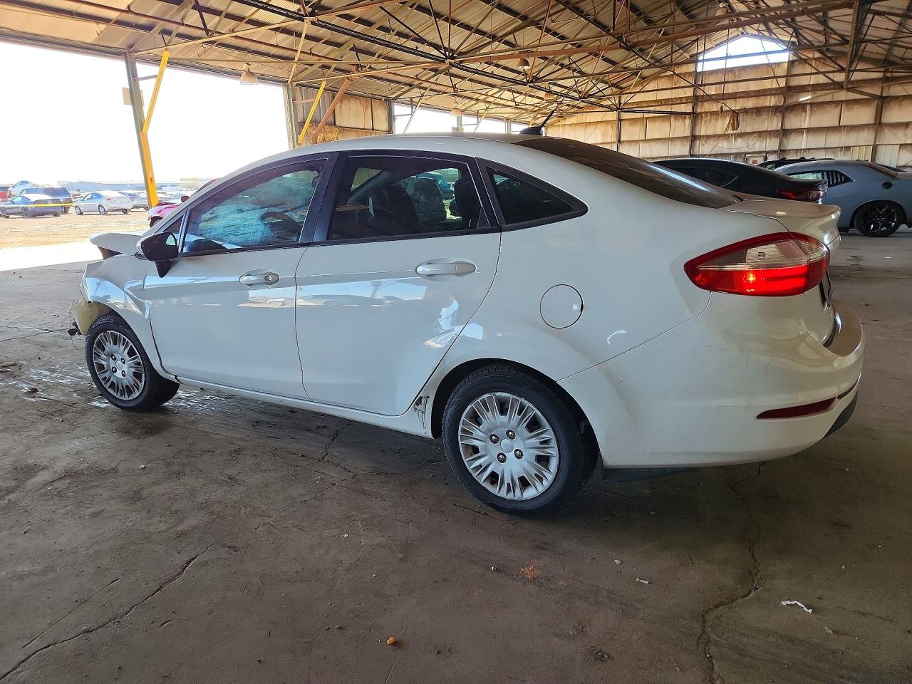 2015 FORD FIESTA S photo 3