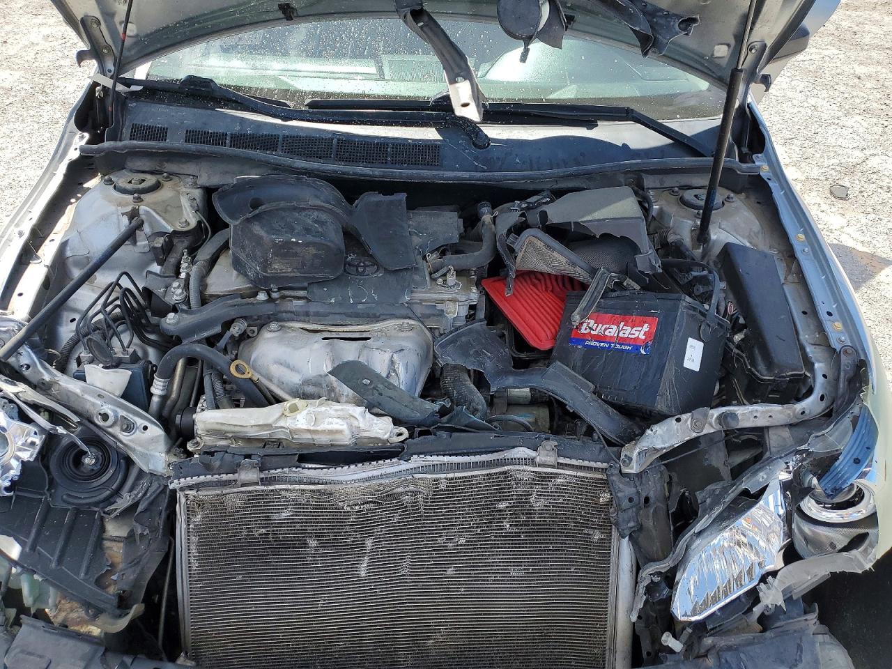 2016 TOYOTA CAMRY SE photo 11