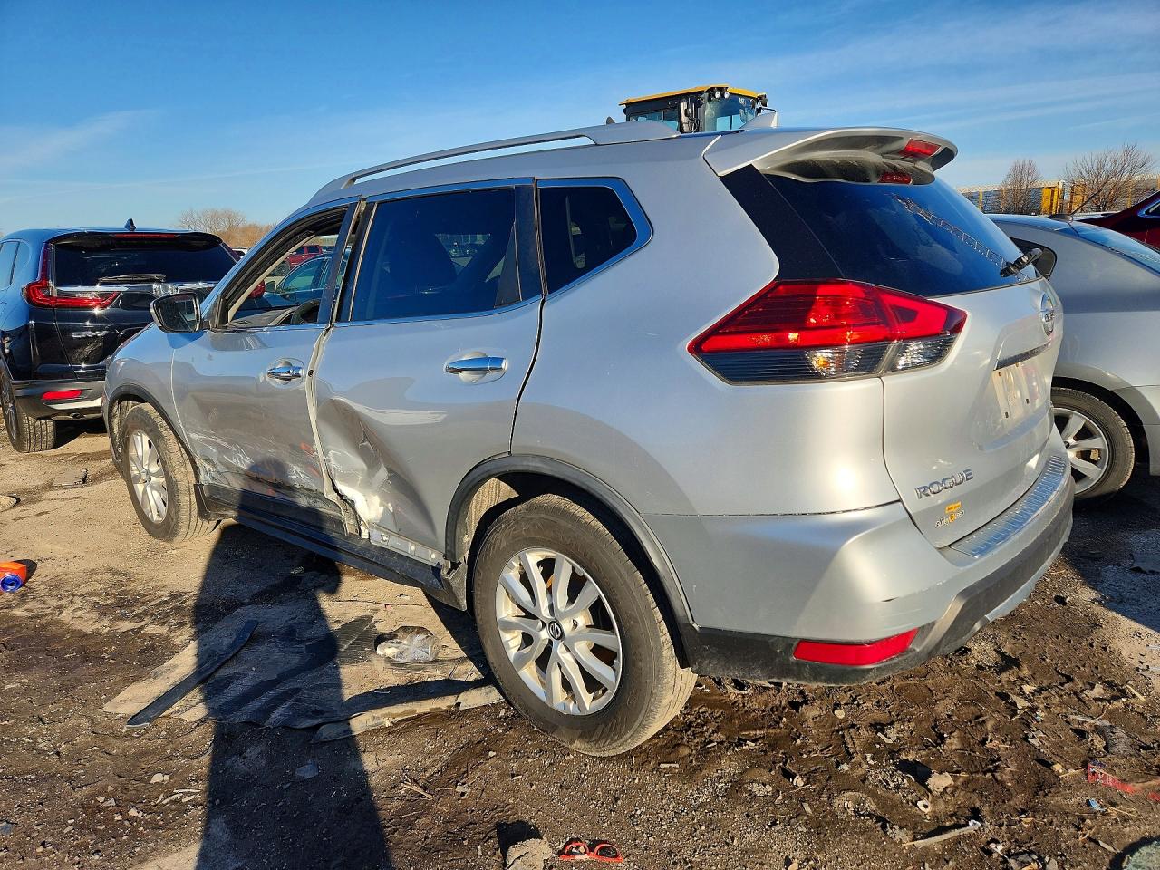 2017 NISSAN ROGUE SV photo 2