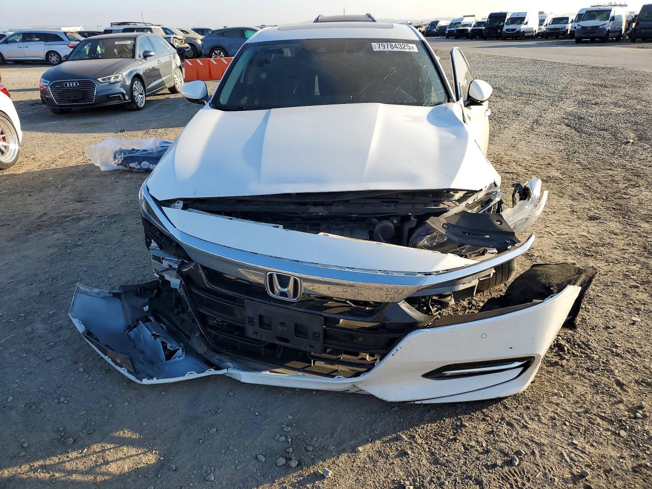 2018 HONDA ACCORD TOURING HYBRID photo 5
