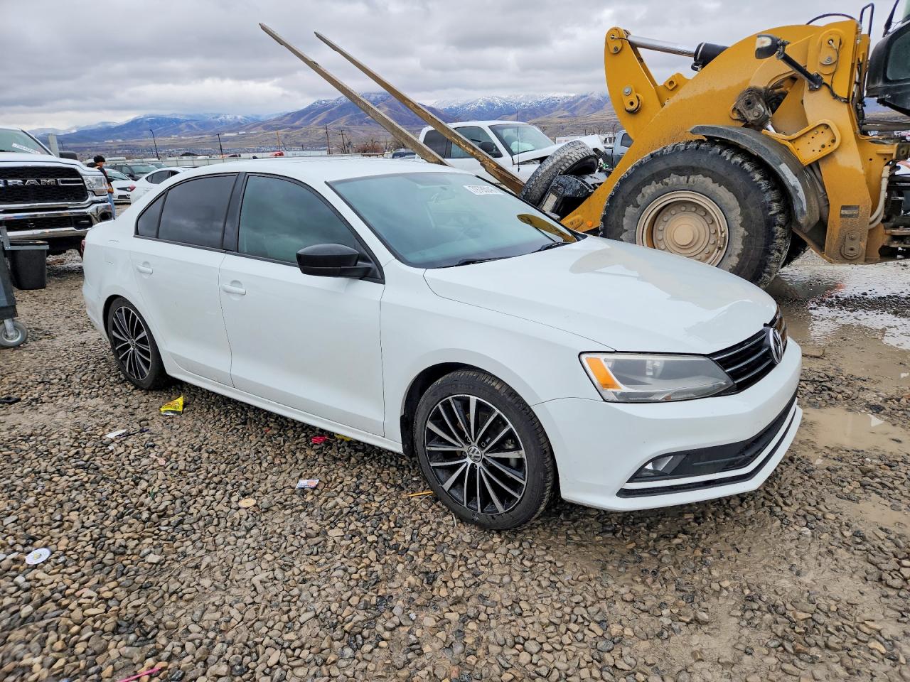 2016 VOLKSWAGEN JETTA SPORT photo 7