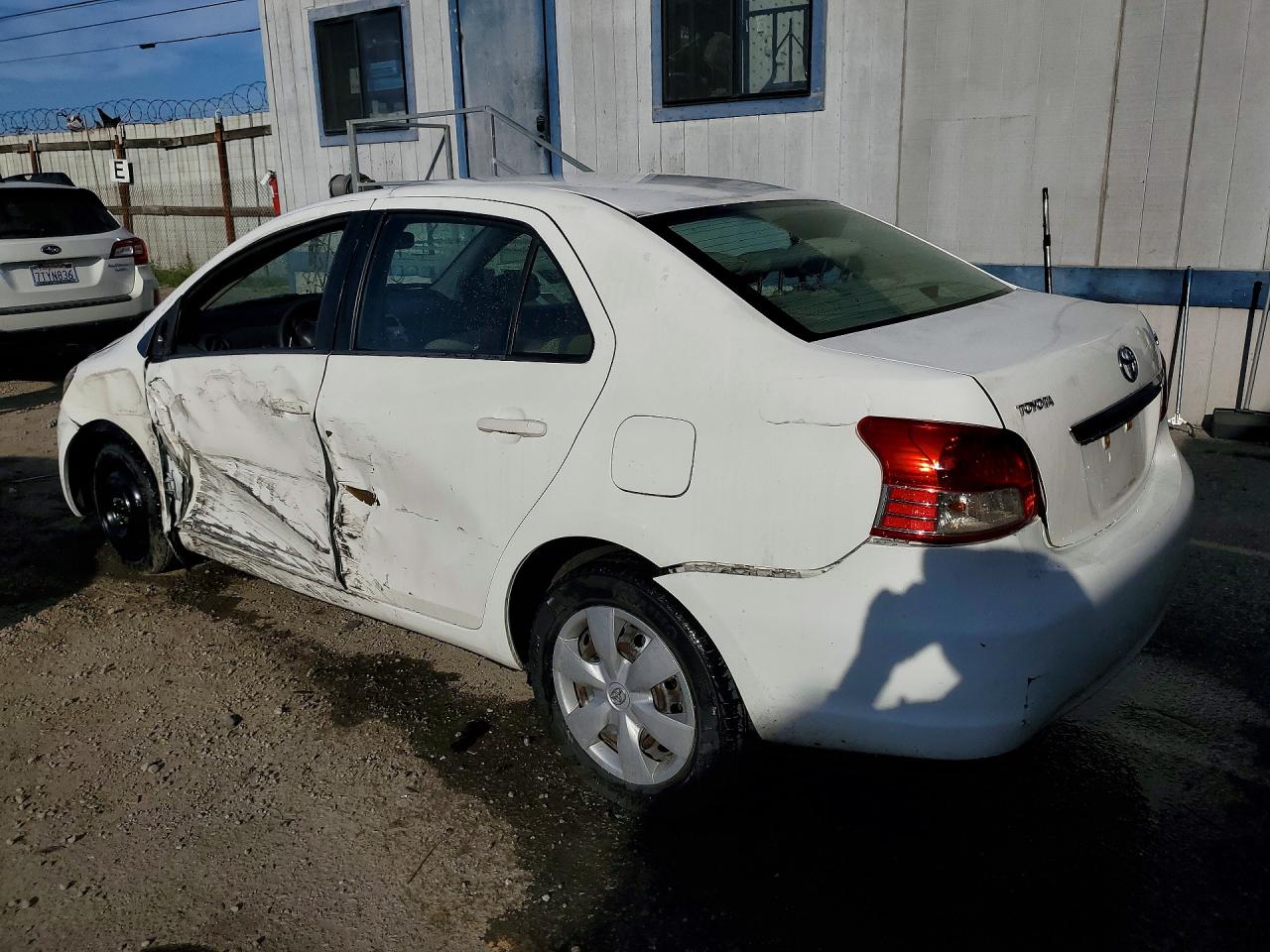 2007 TOYOTA YARIS BASE photo 2