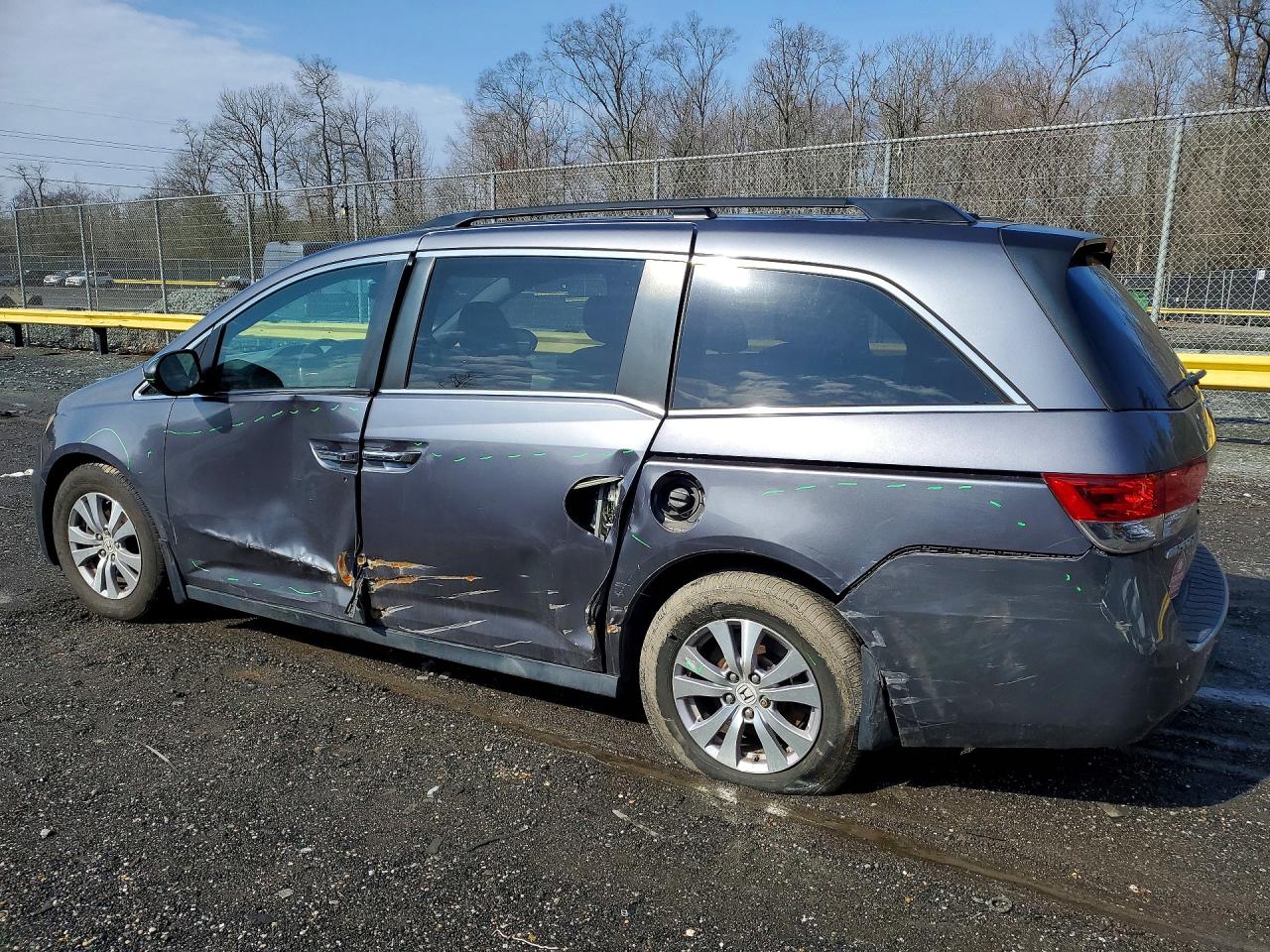 2016 HONDA ODYSSEY EXL photo 3