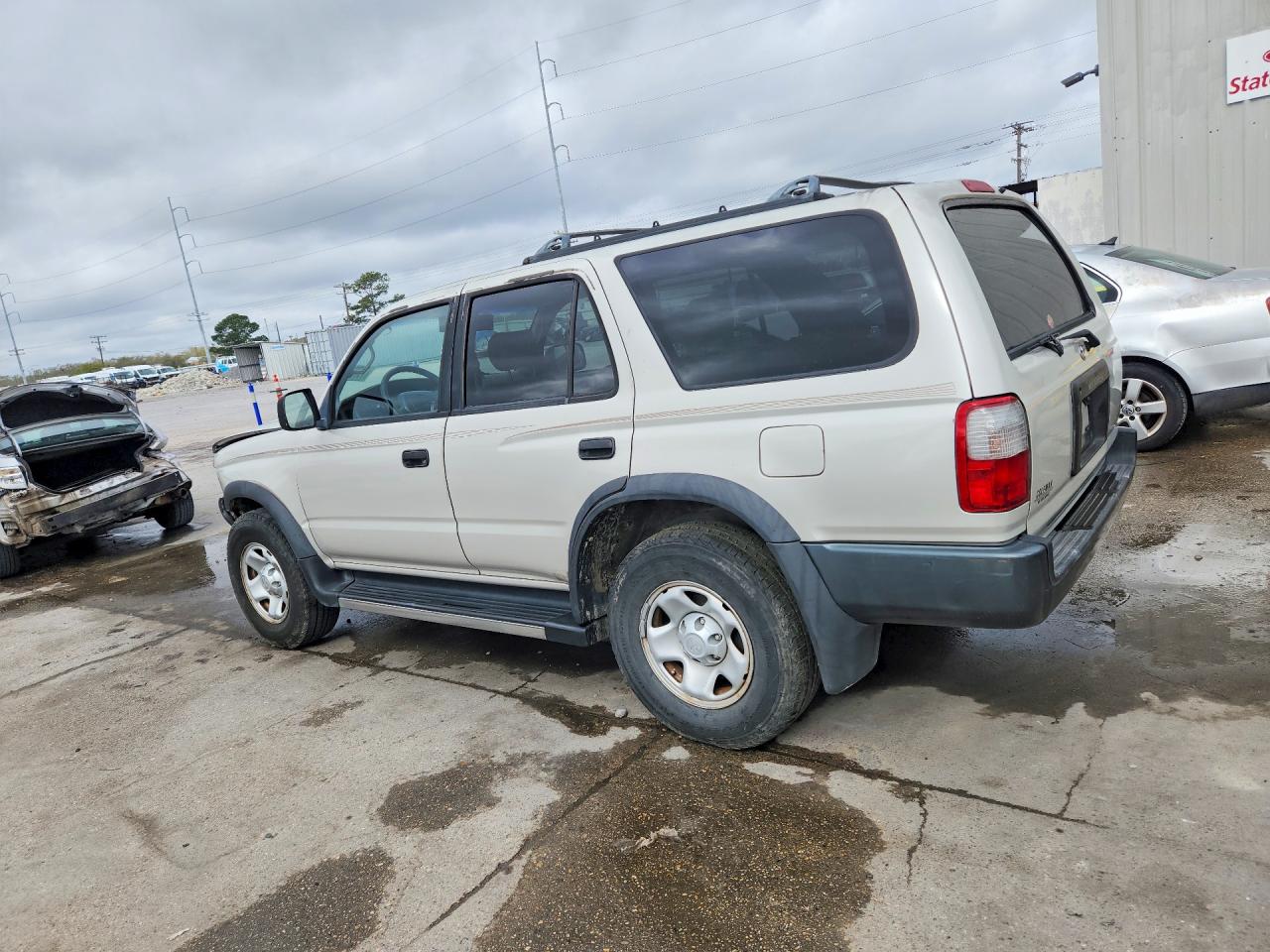 1997 TOYOTA 4RUNNER BASE photo 3