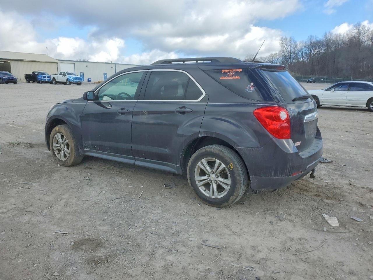 2013 CHEVROLET EQUINOX LT photo 2