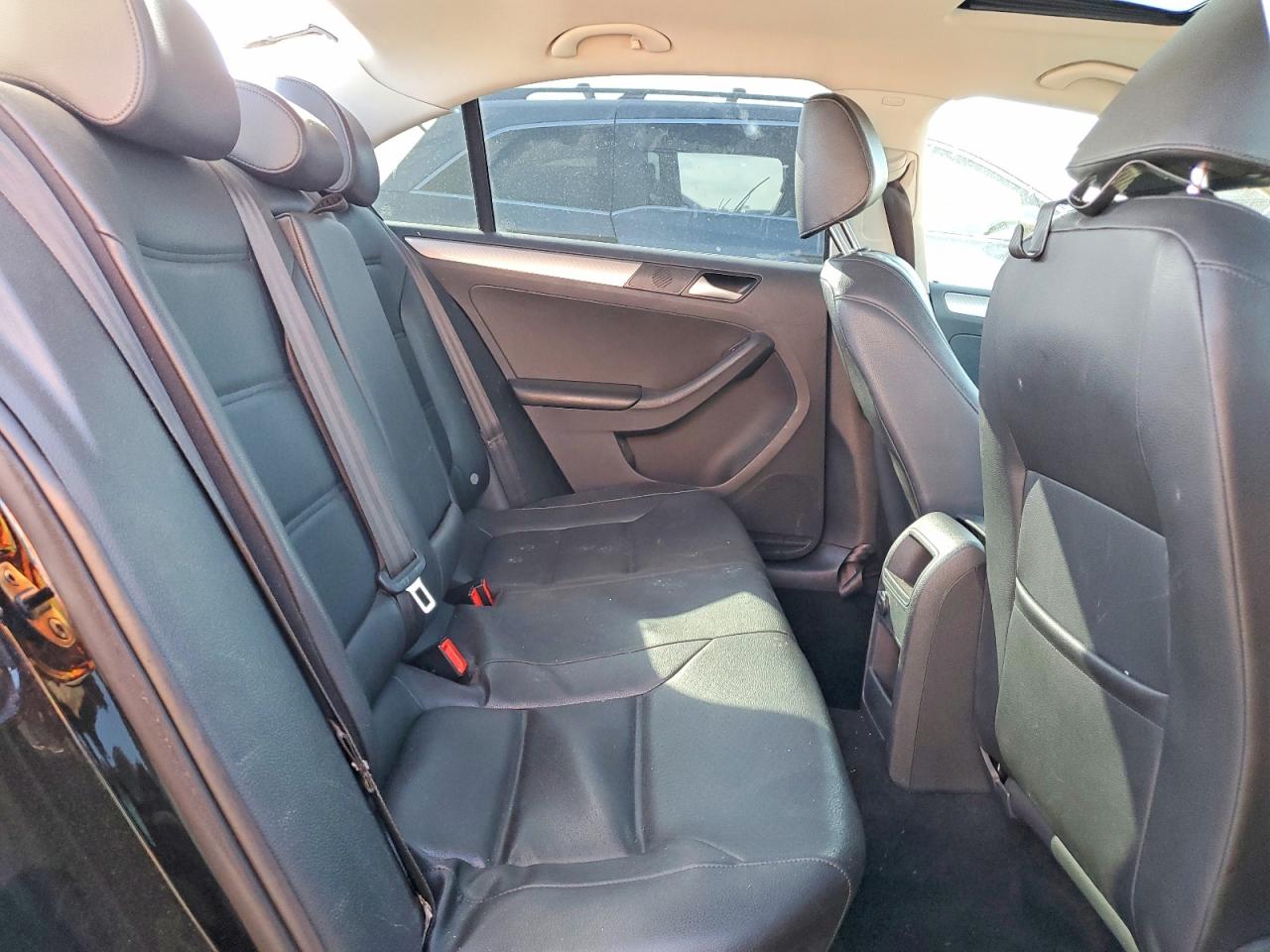 2017 VOLKSWAGEN JETTA SE photo 10
