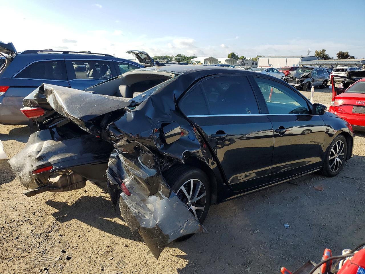 2017 VOLKSWAGEN JETTA SE photo 3