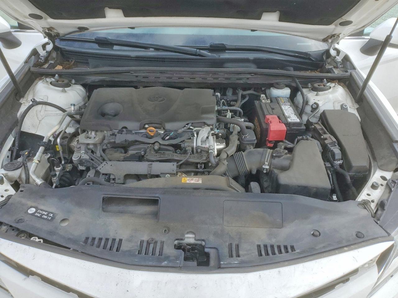 2019 TOYOTA CAMRY LE photo 21