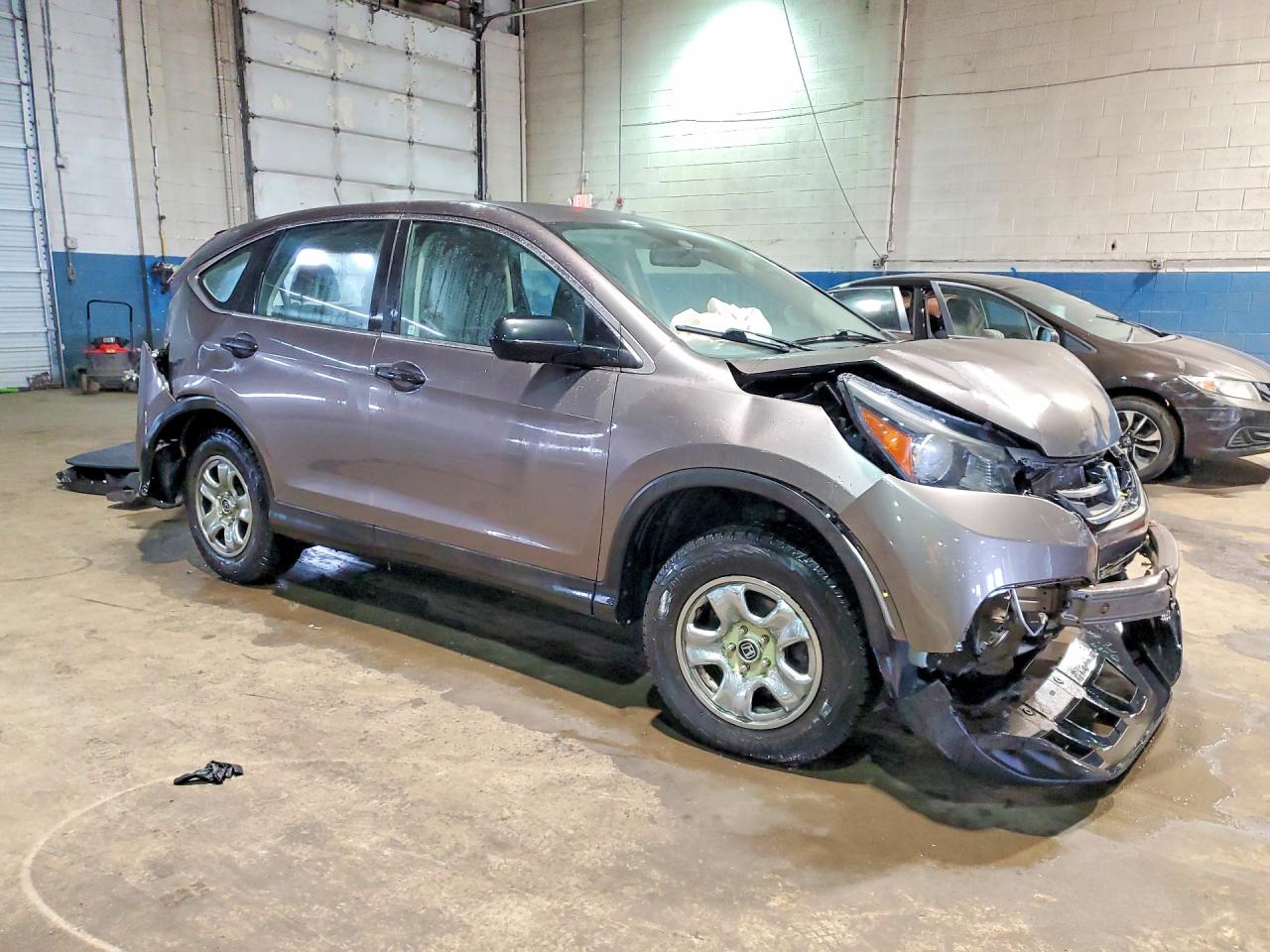 2014 HONDA CR-V LX photo 4
