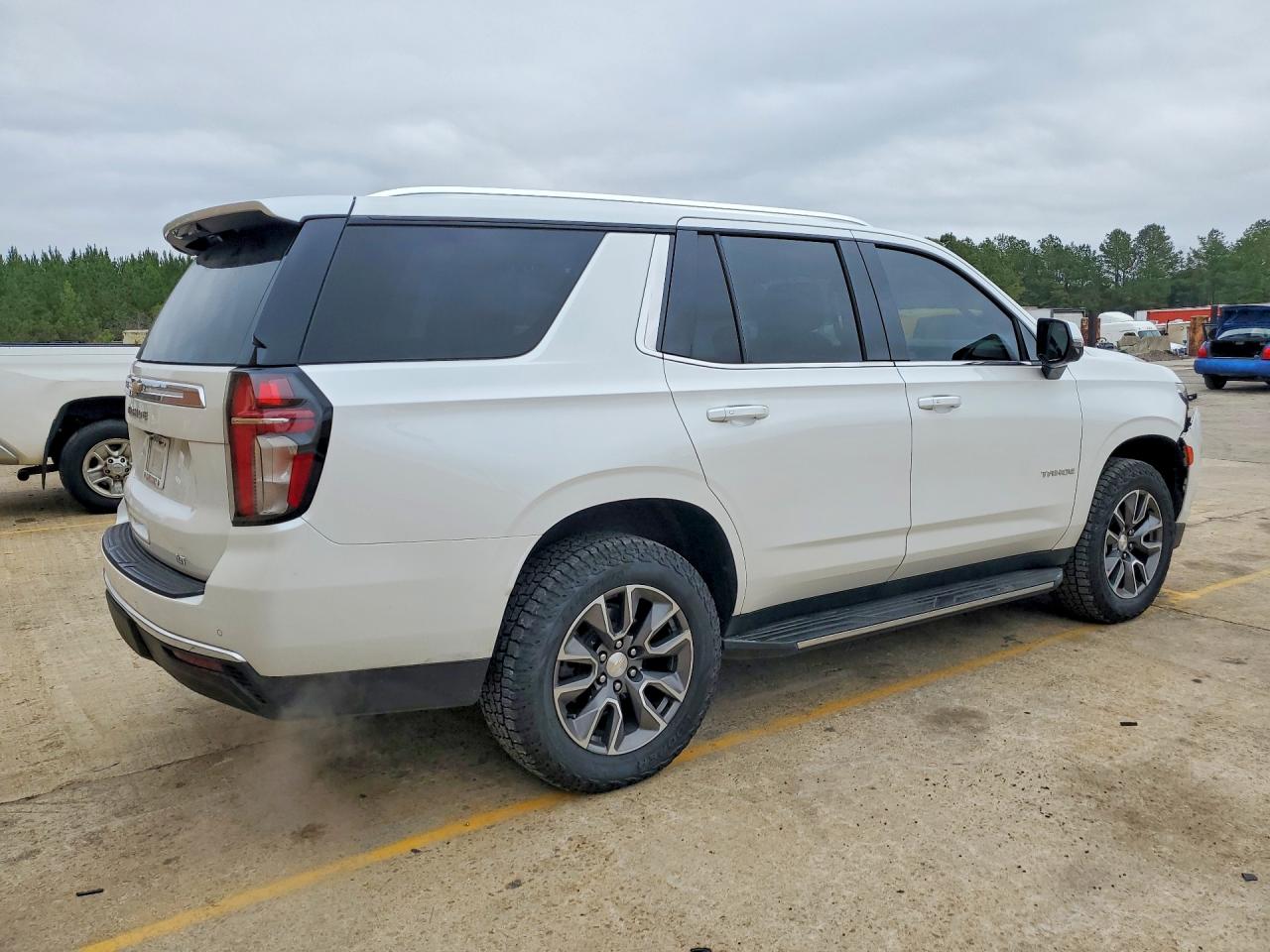 2022 CHEVROLET TAHOE K1500 LT photo 3