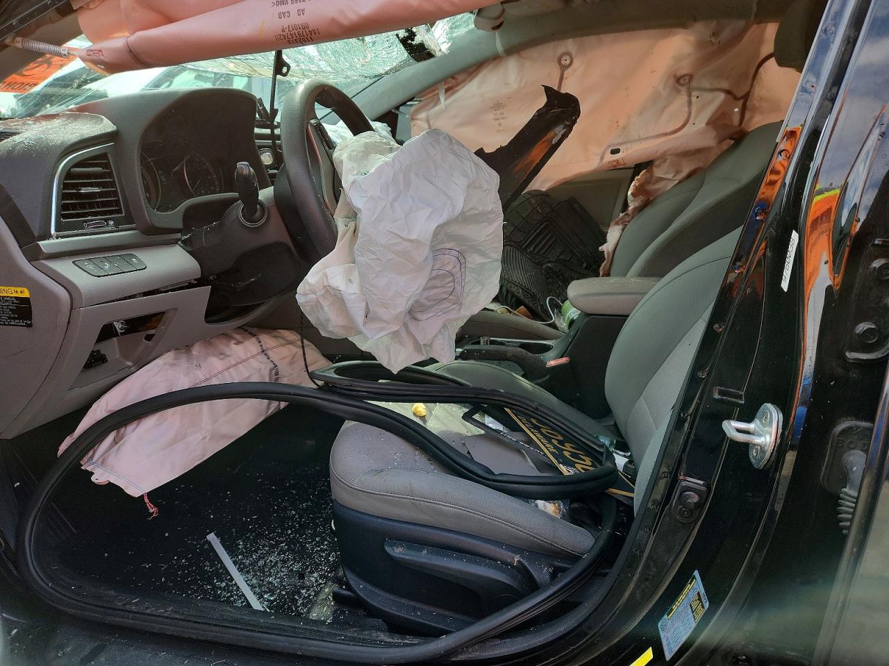 2018 HYUNDAI ELANTRA SEL photo 13