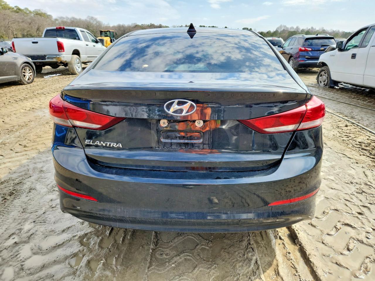 2018 HYUNDAI ELANTRA SEL photo 11