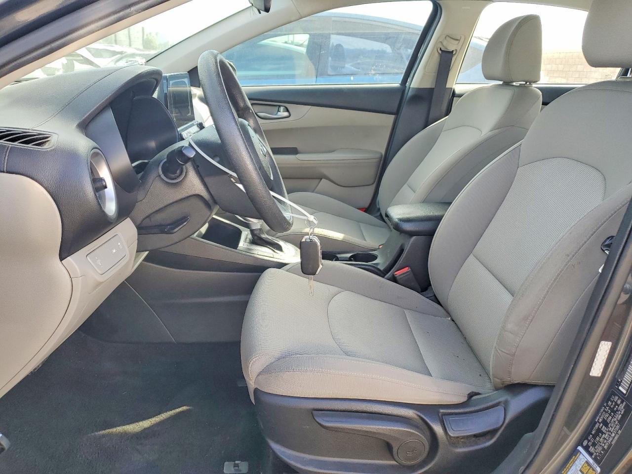 2021 KIA FORTE LXS photo 13