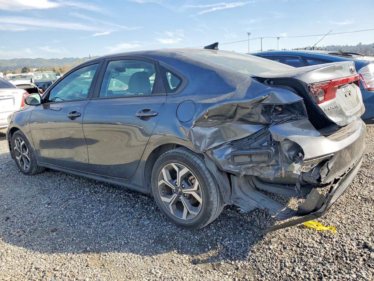 2021 KIA FORTE LXS photo 3