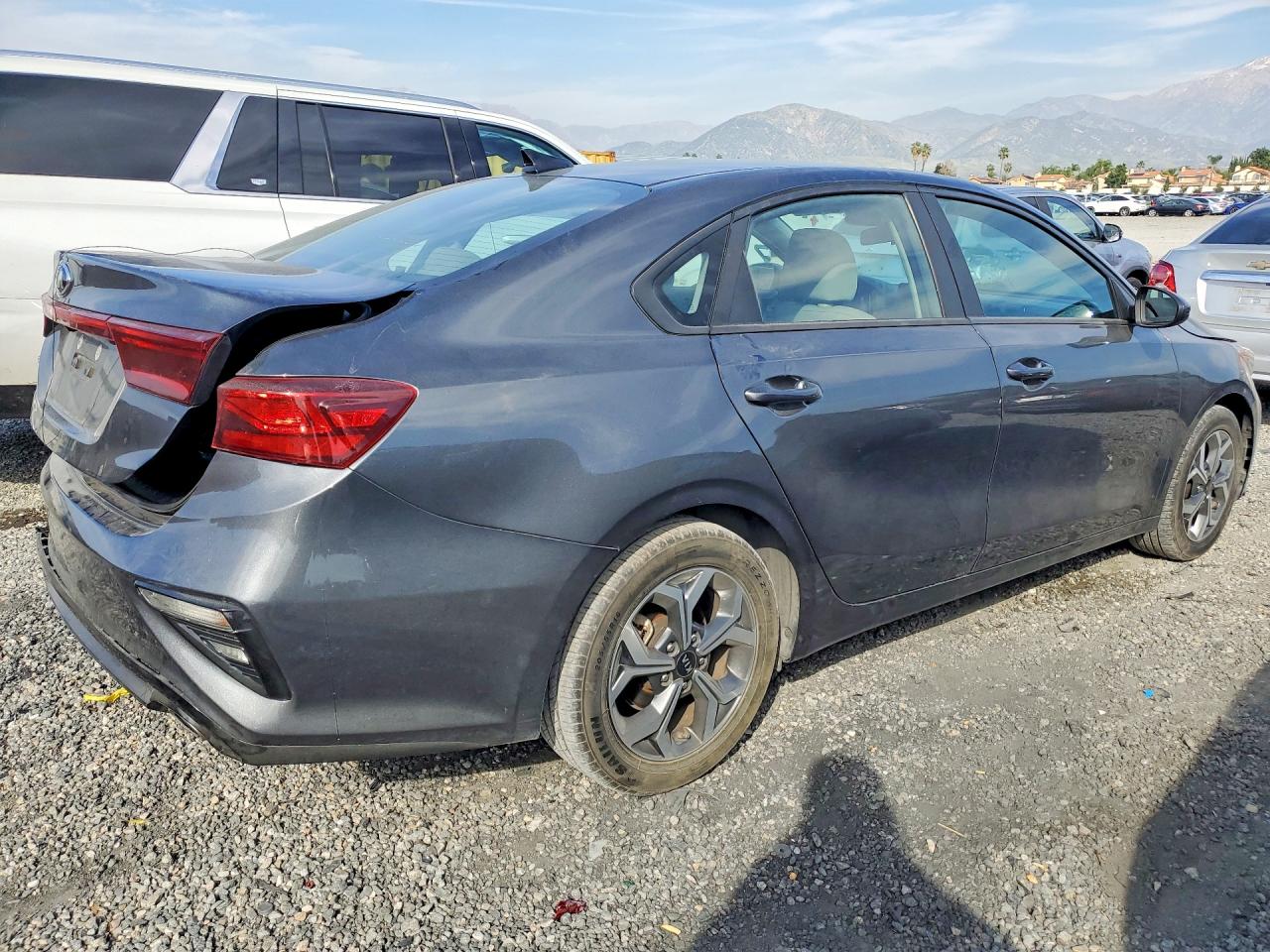 2021 KIA FORTE LXS photo 5