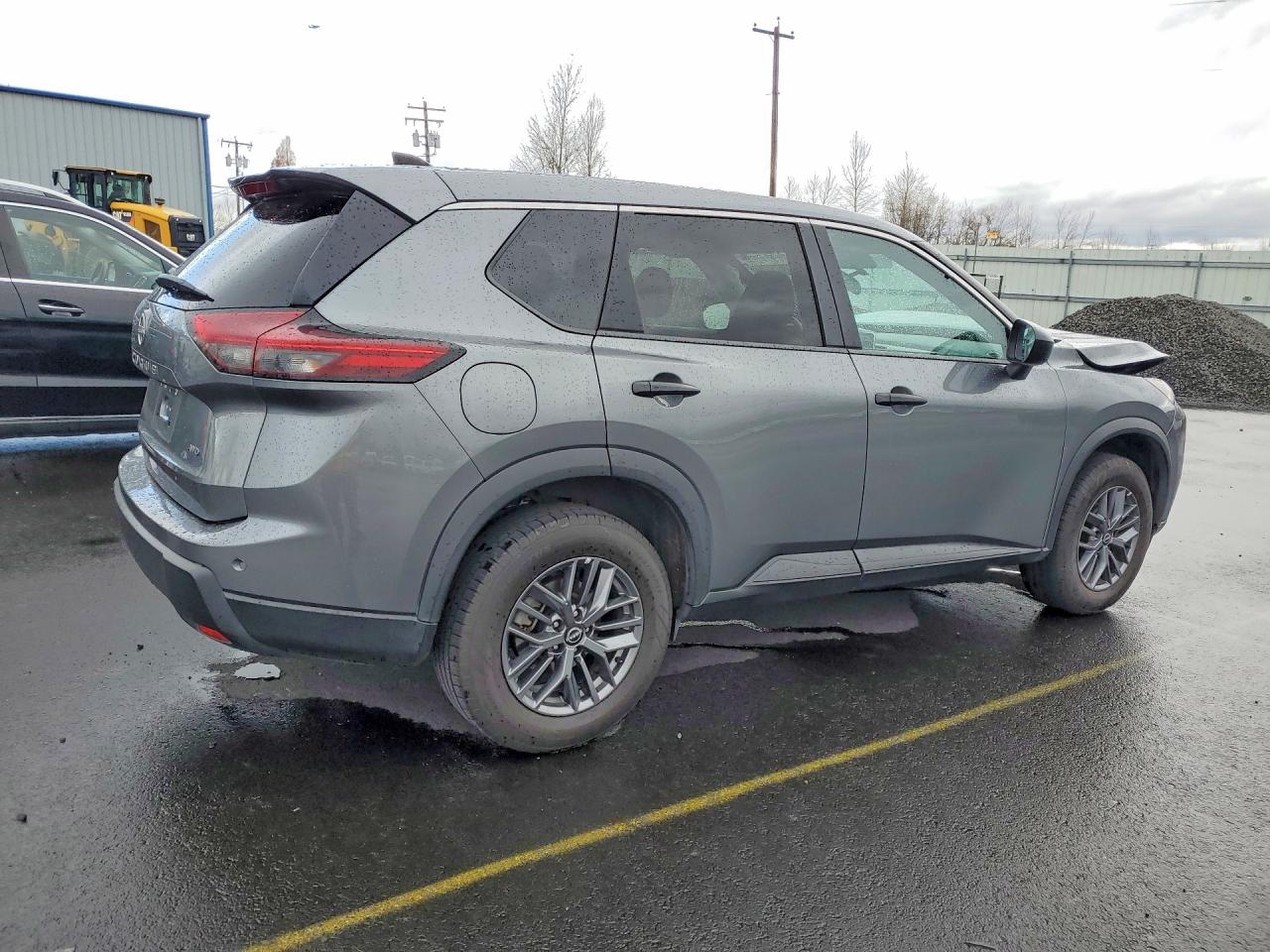 2024 NISSAN ROGUE S photo 5