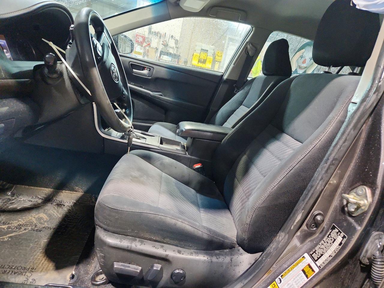 2017 TOYOTA CAMRY LE photo 13