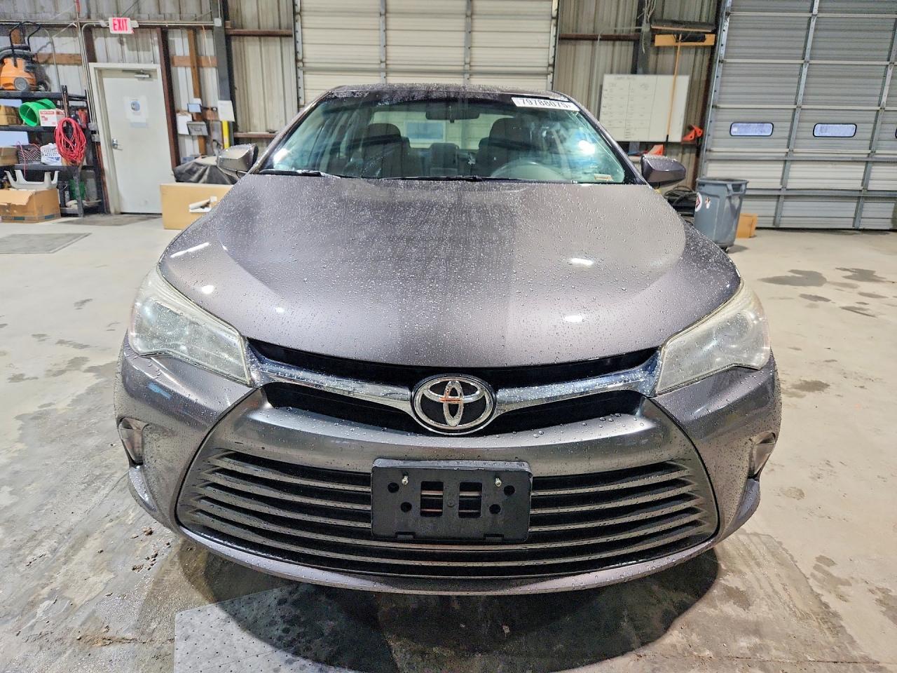 2017 TOYOTA CAMRY LE photo 9