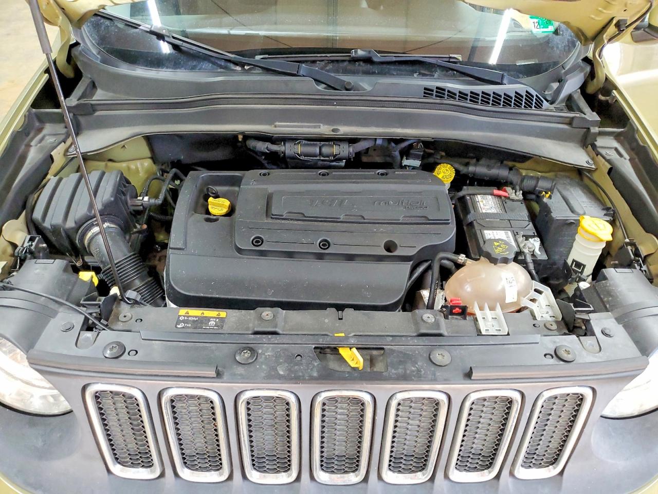 2015 JEEP RENEGADE LATITUDE photo 12