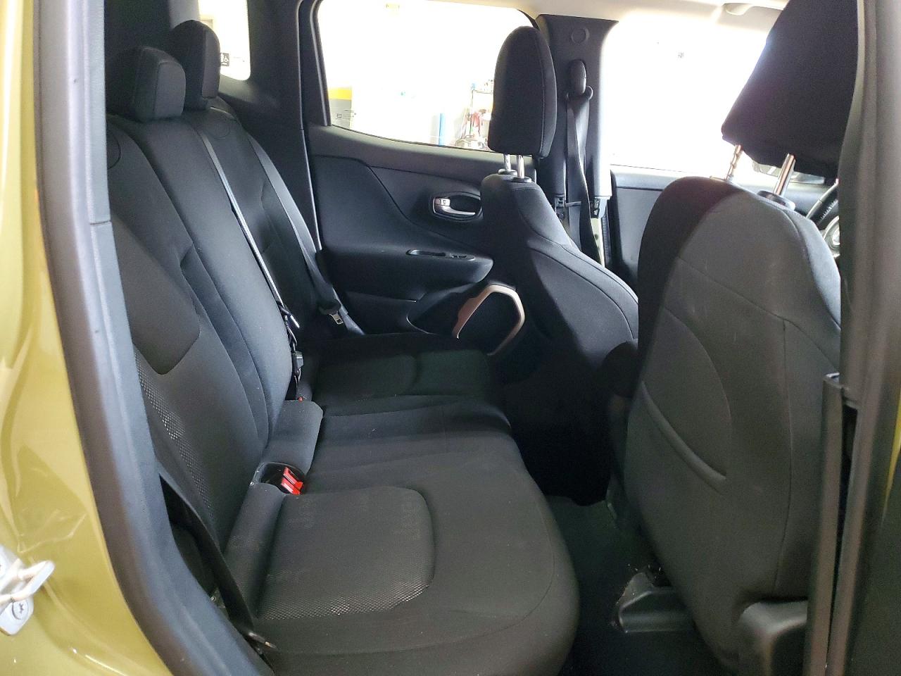 2015 JEEP RENEGADE LATITUDE photo 11