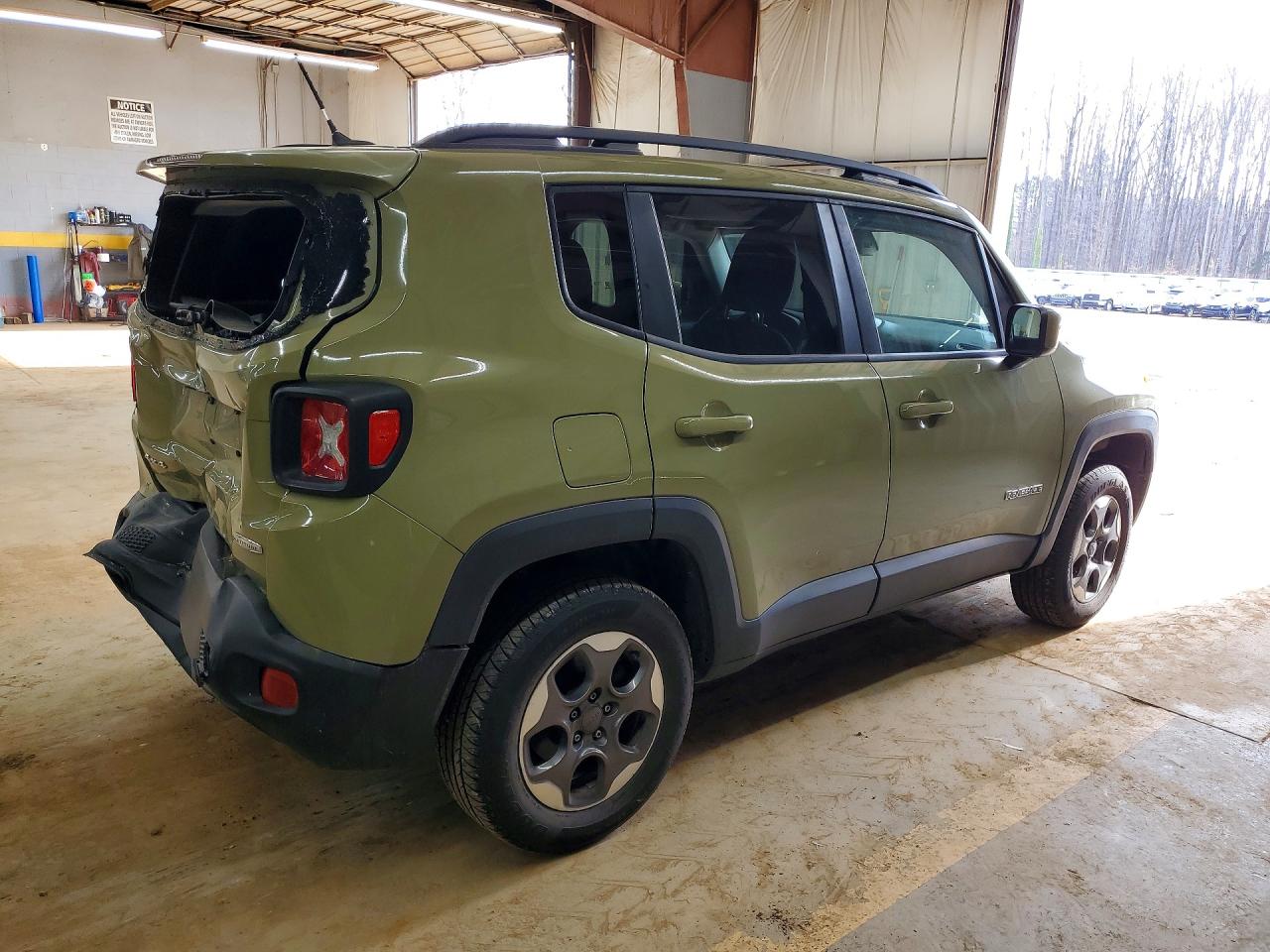 2015 JEEP RENEGADE LATITUDE photo 3