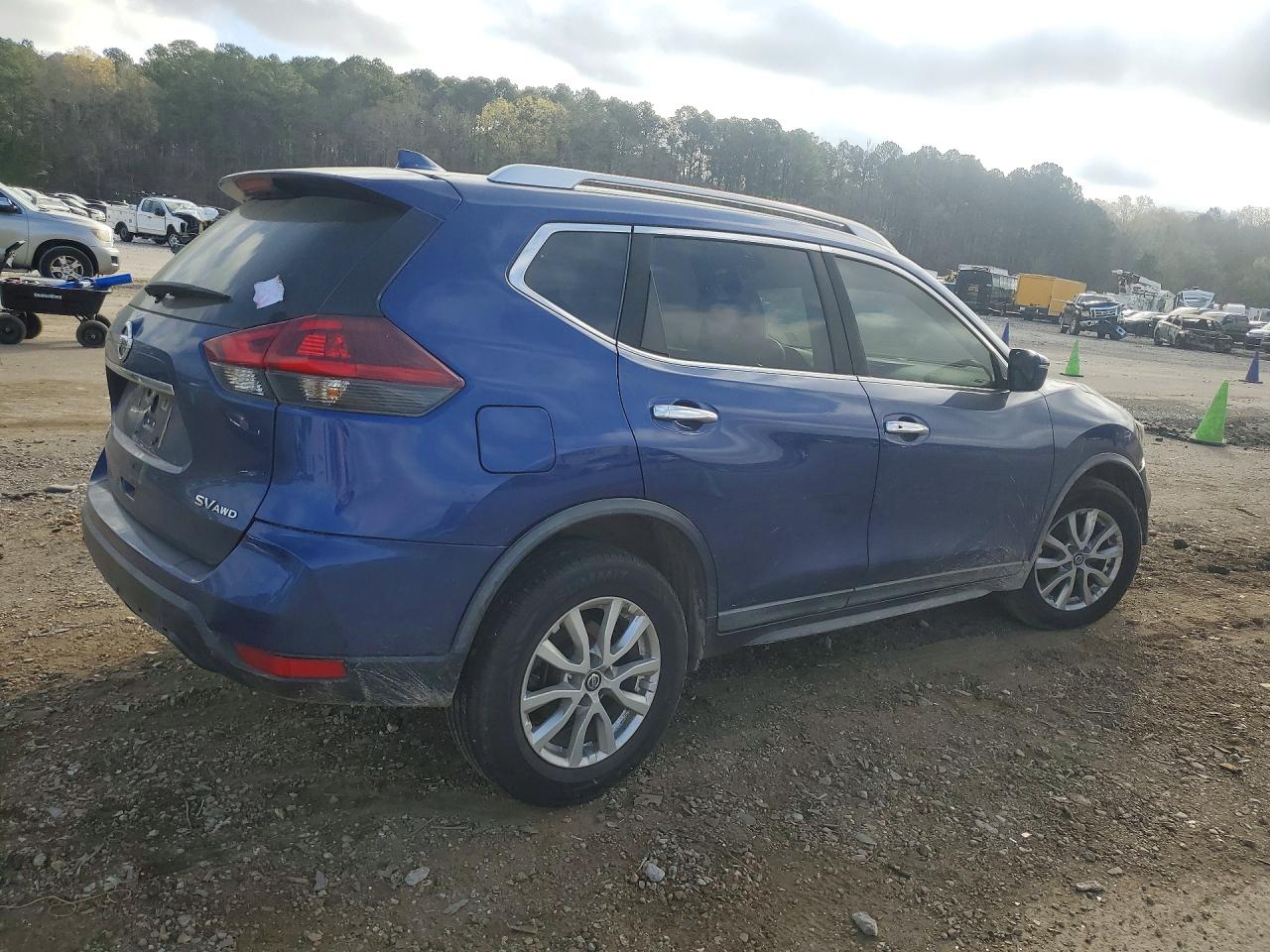 2018 NISSAN ROGUE SV photo 5