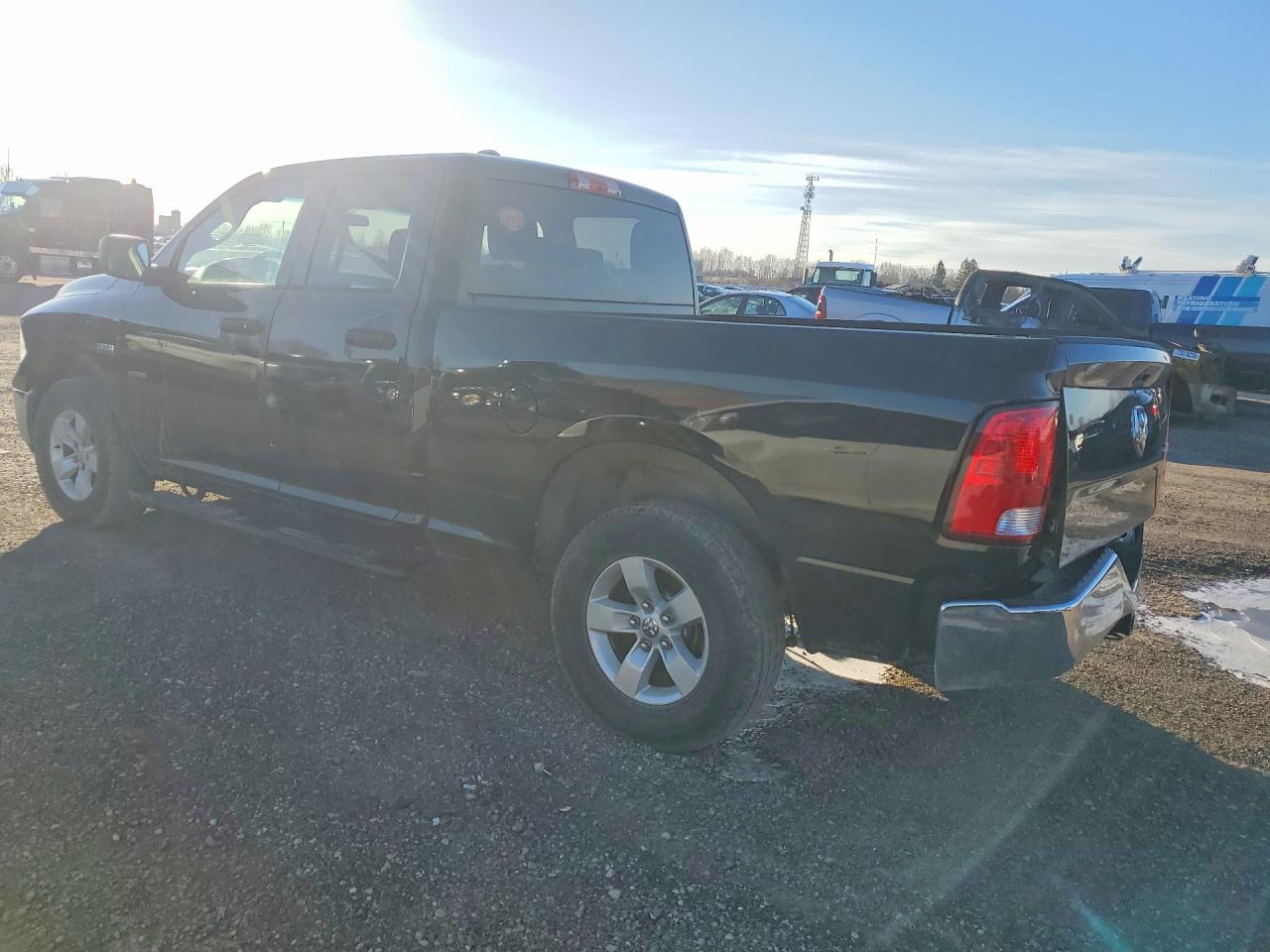 2019 RAM 1500 CLASSIC TRADESMAN photo 3