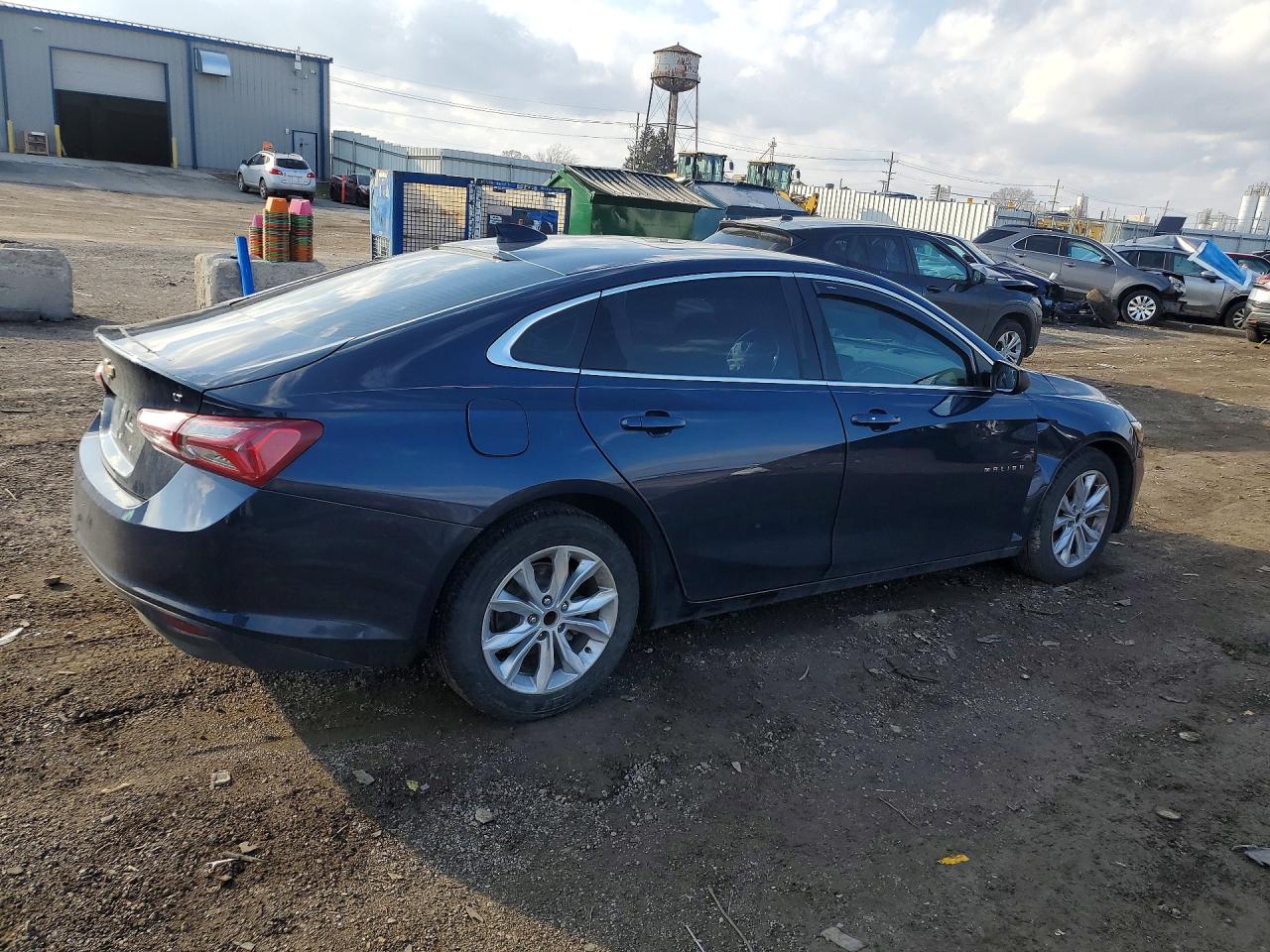 2020 CHEVROLET MALIBU LT photo 3