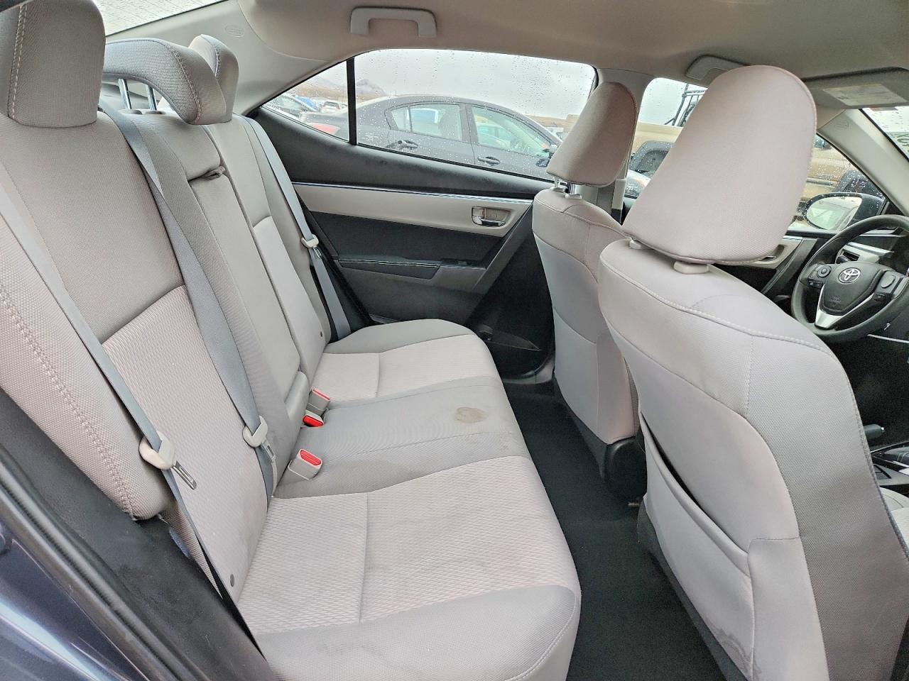 2015 TOYOTA COROLLA LE photo 28