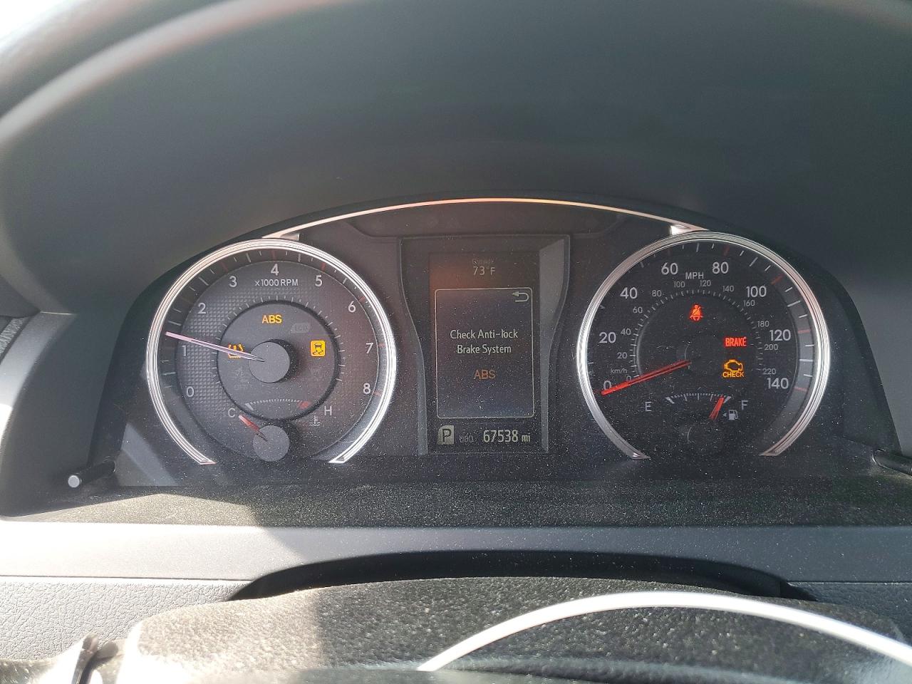 2015 TOYOTA CAMRY SE photo 17