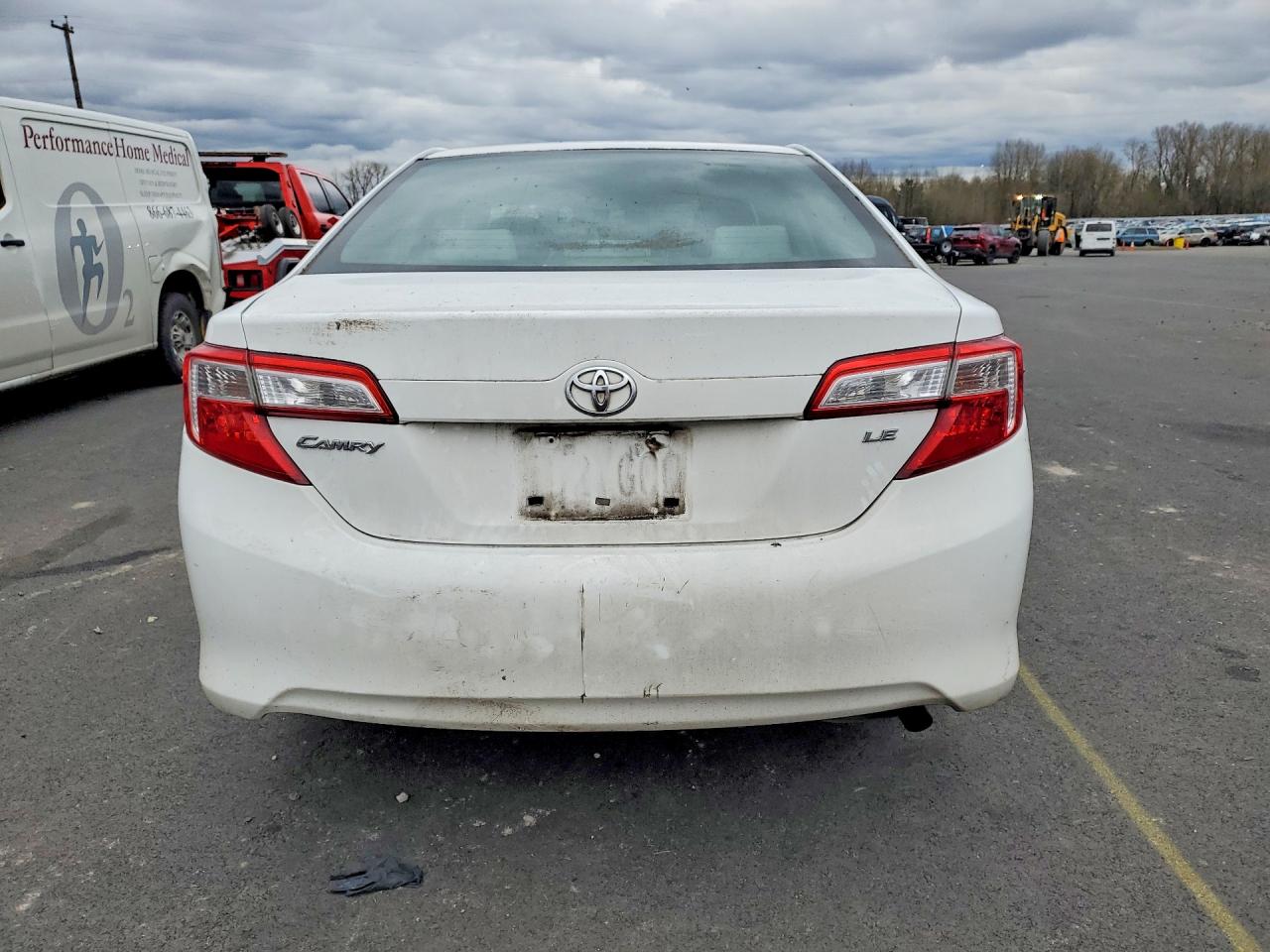 2013 TOYOTA CAMRY LE photo 16