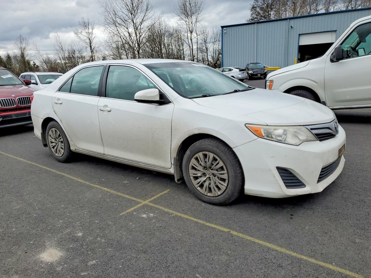 2013 TOYOTA CAMRY LE photo 10