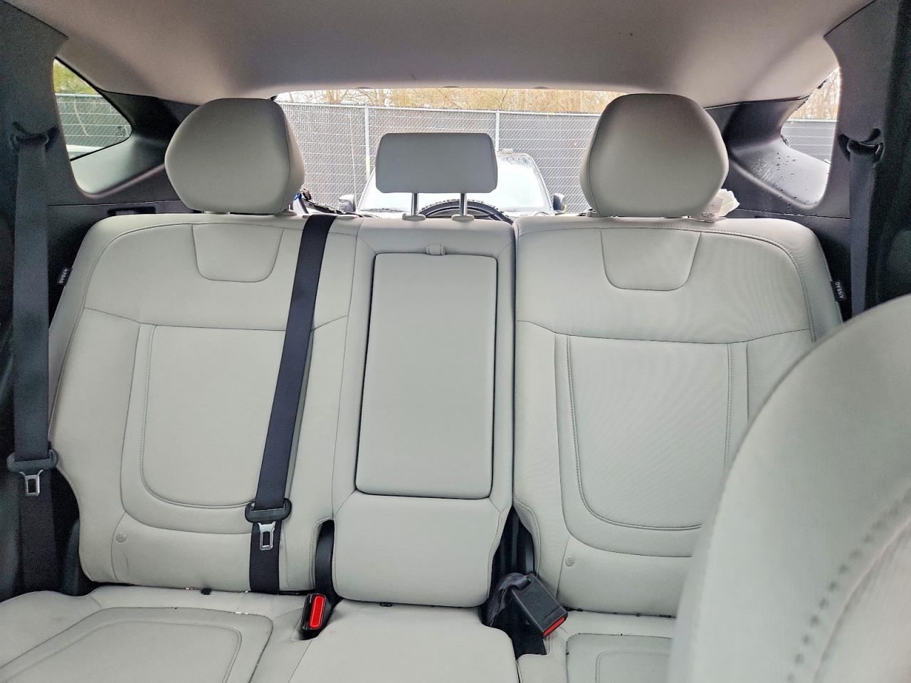 2025 HYUNDAI TUCSON SEL photo 19