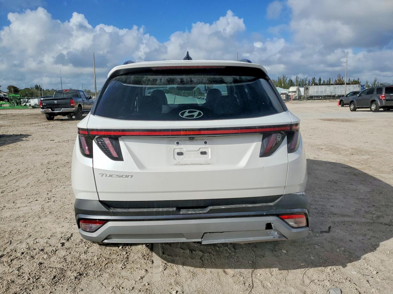 2025 HYUNDAI TUCSON SEL CONVENIENCE photo 16