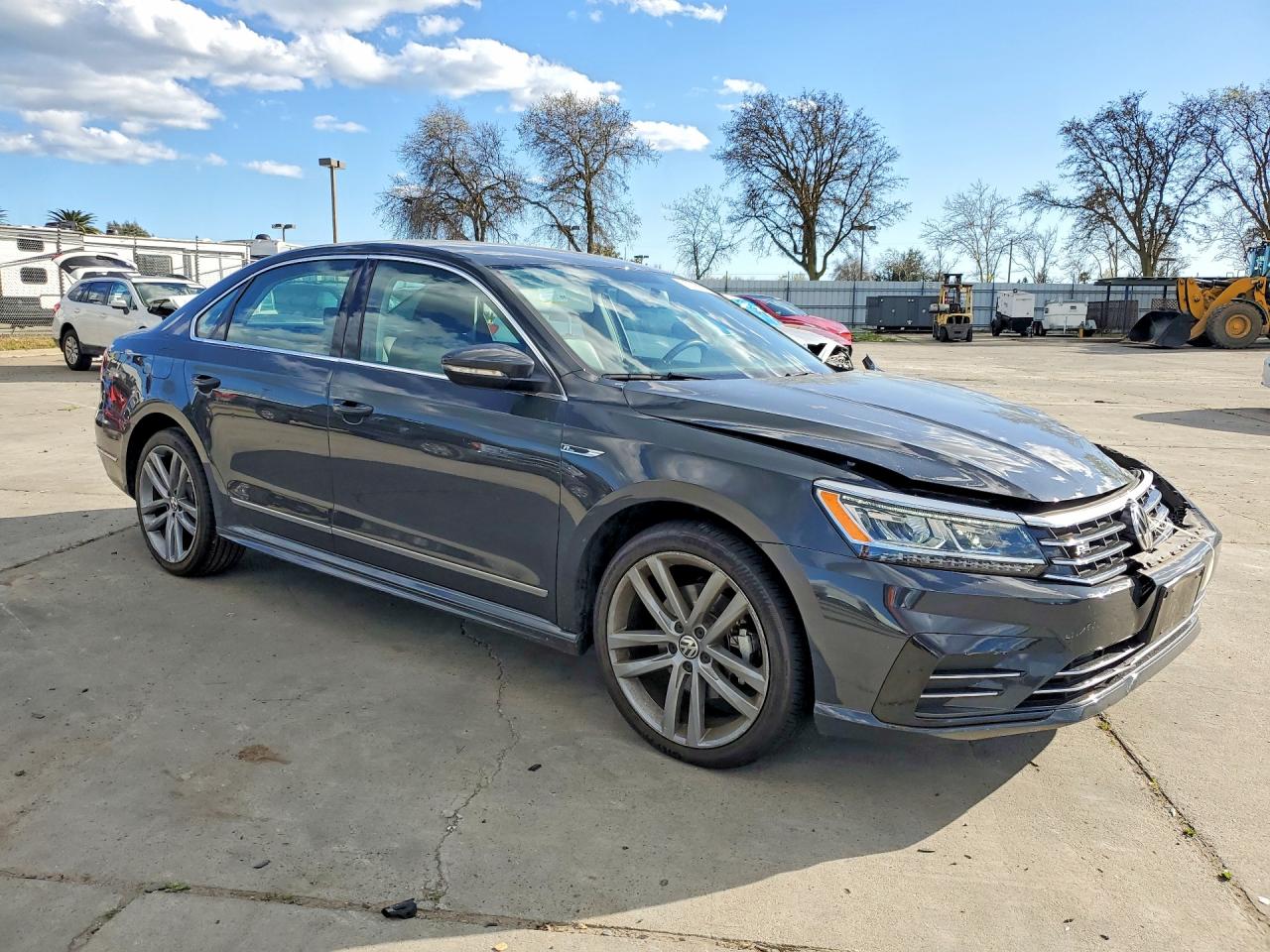 2017 VOLKSWAGEN PASSAT R-LINE photo 7