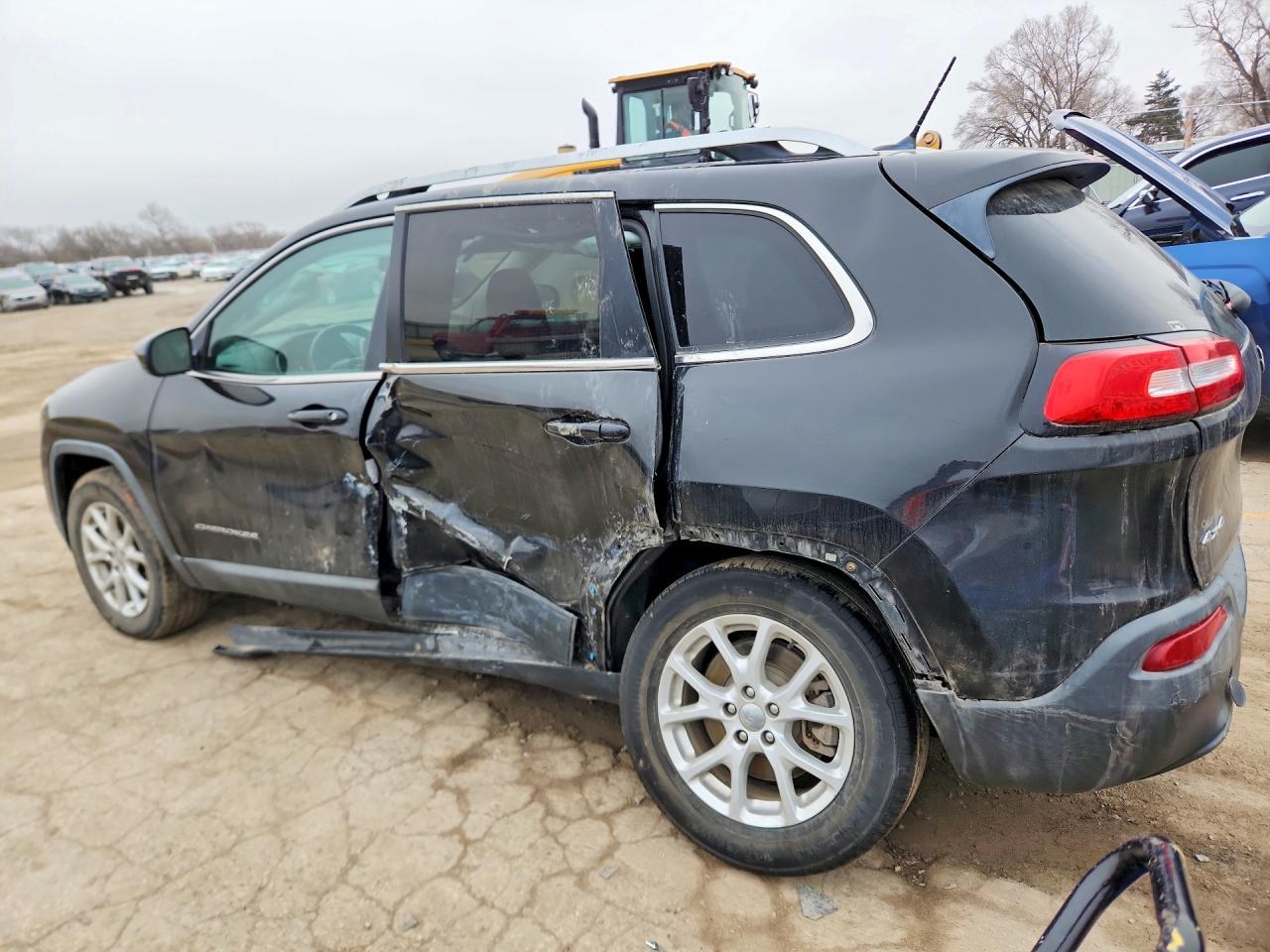 2014 JEEP CHEROKEE LATITUDE photo 3