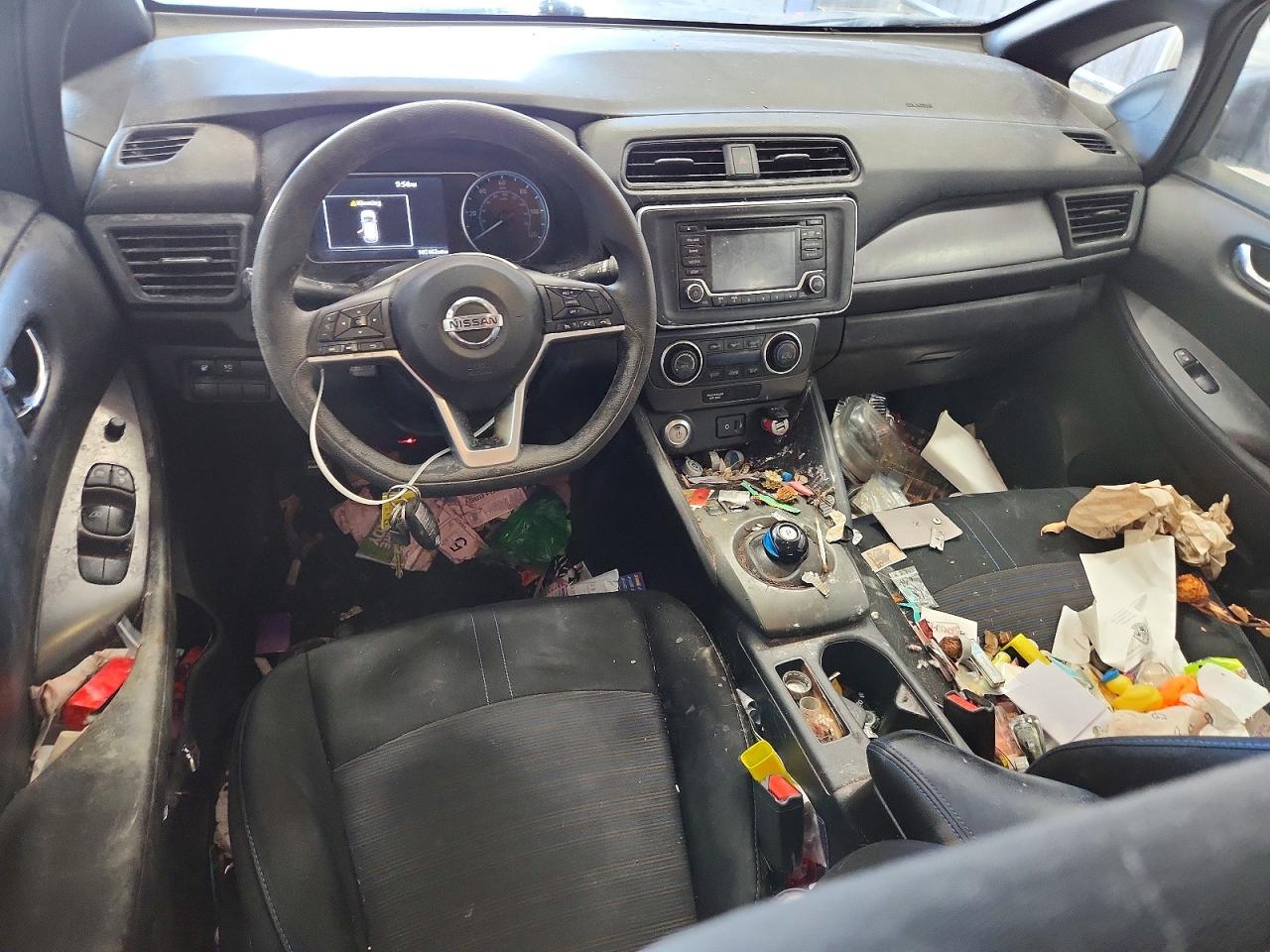 2019 NISSAN LEAF S photo 15