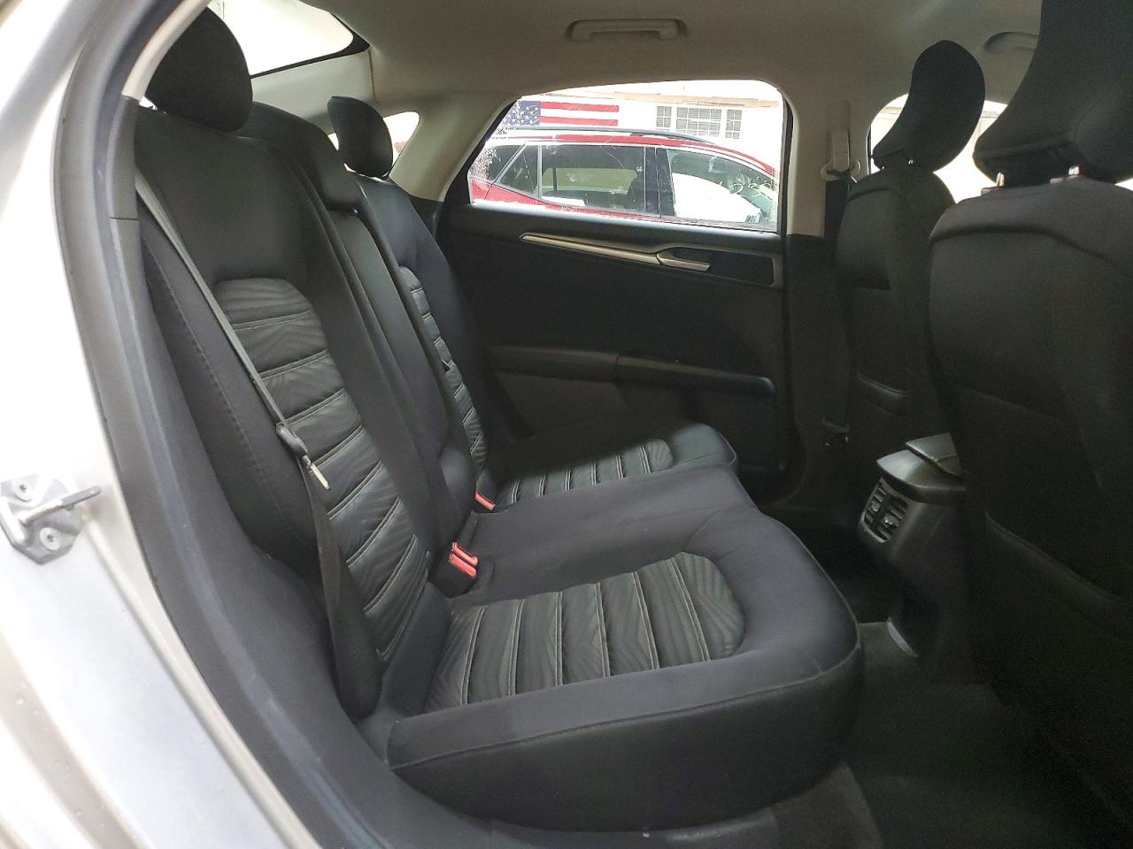 2016 FORD FUSION SE photo 10