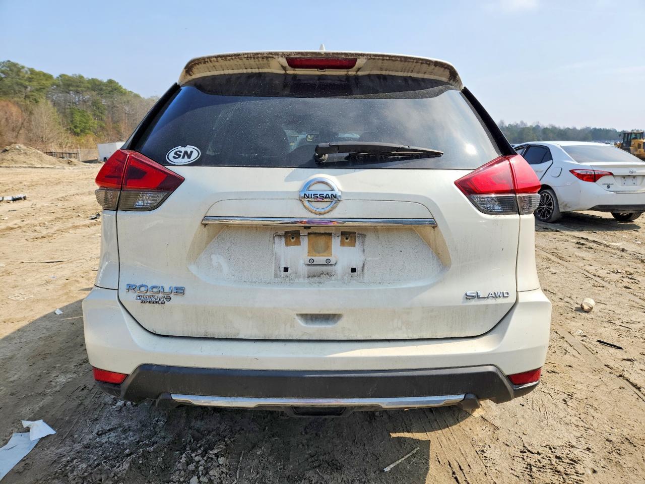 2017 NISSAN ROGUE SL photo 11
