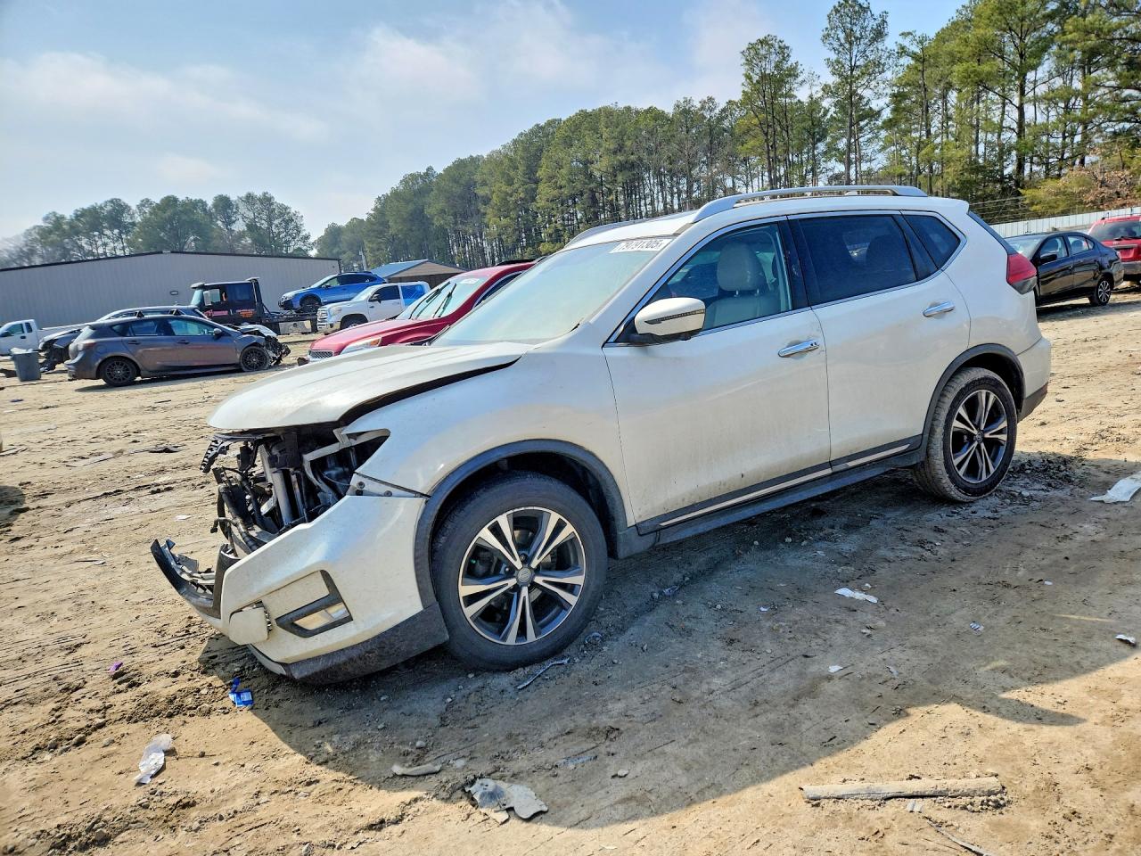 2017 NISSAN ROGUE