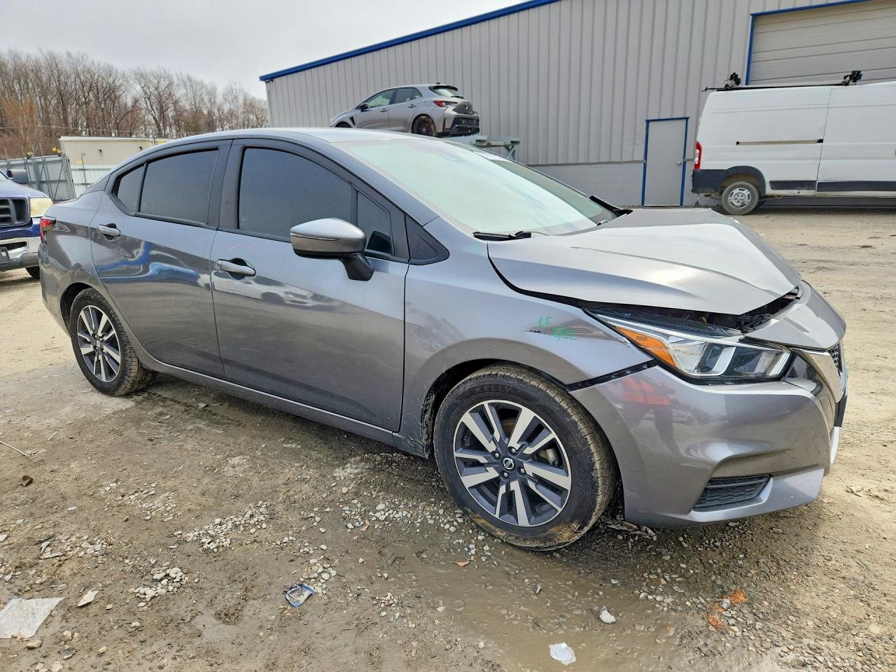 2020 NISSAN VERSA SV photo 4