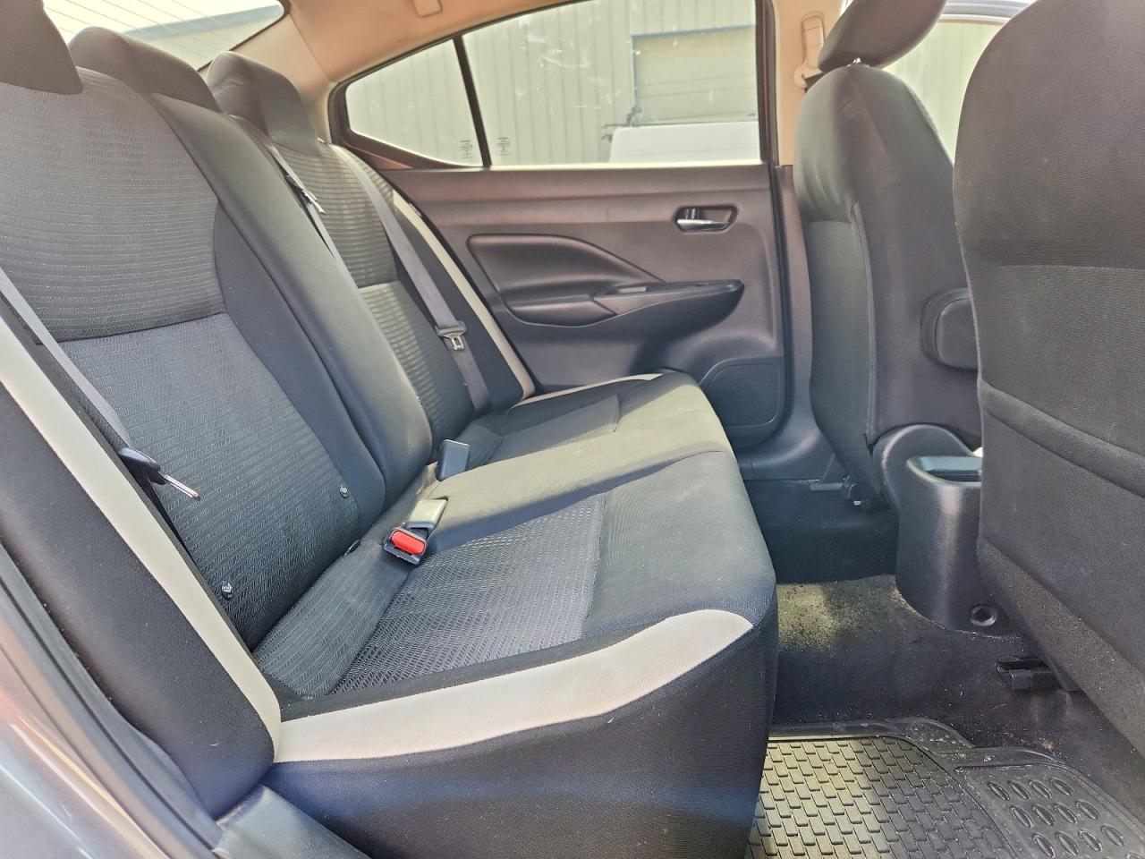 2020 NISSAN VERSA SV photo 10