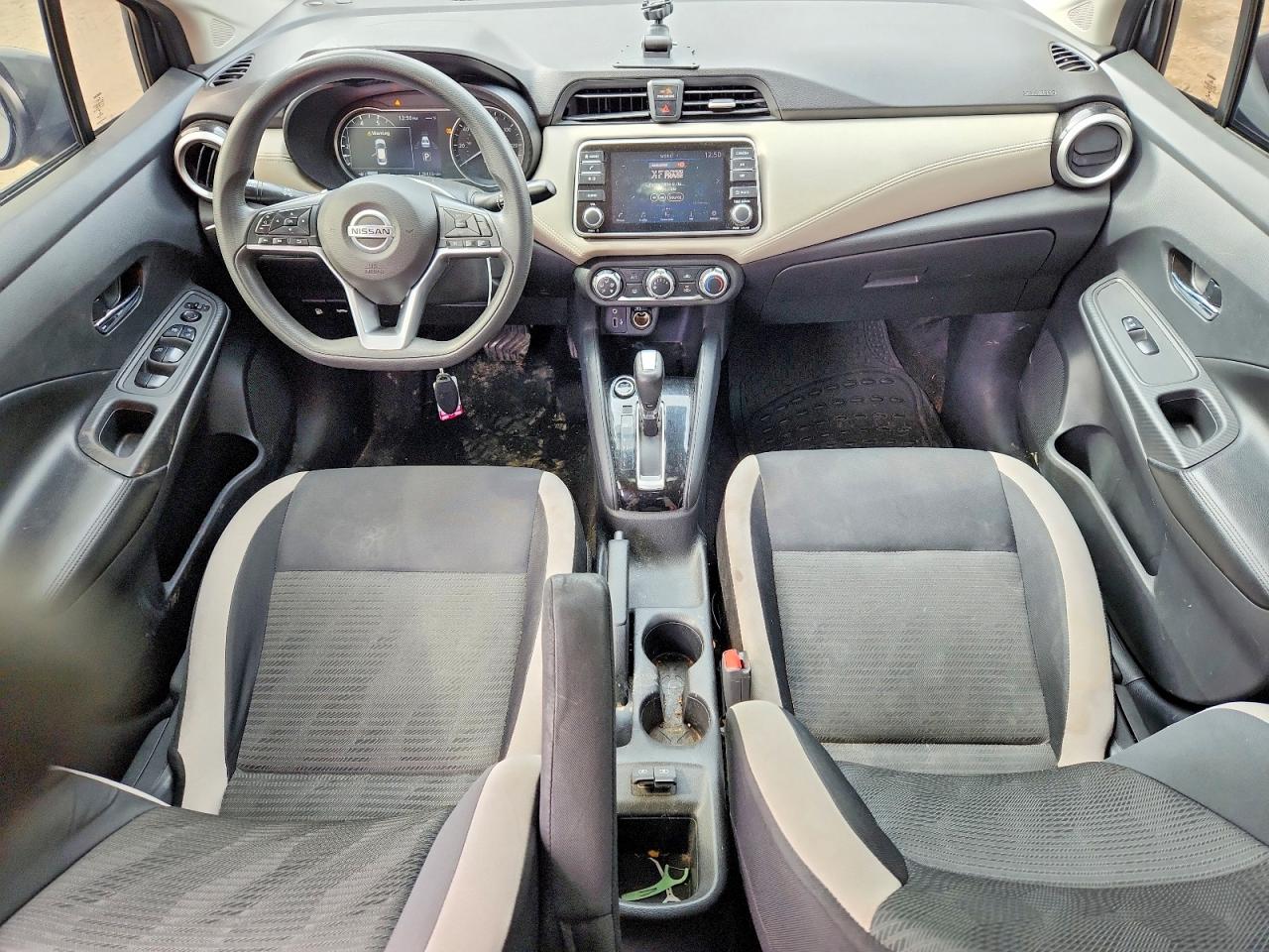 2020 NISSAN VERSA SV photo 8