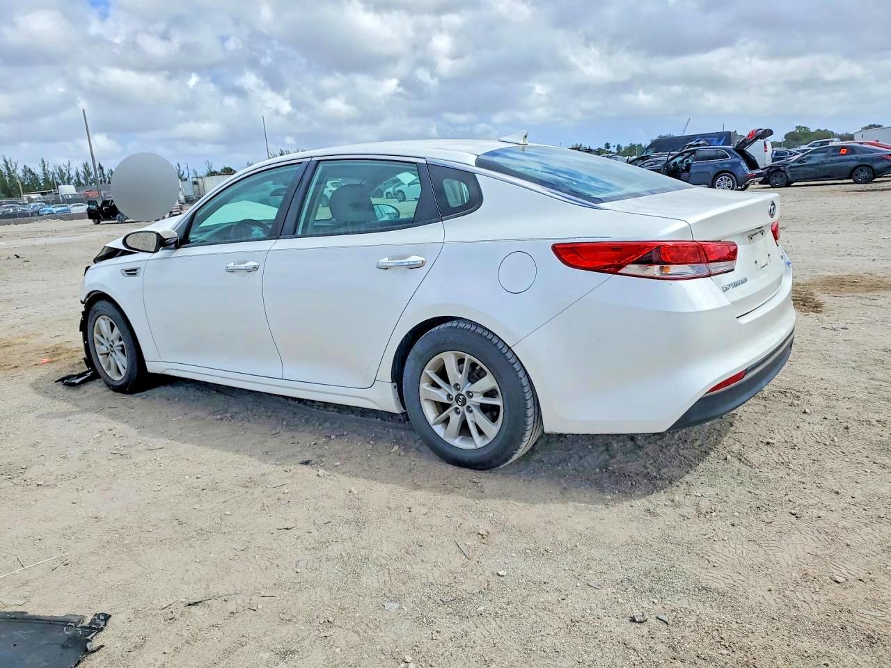 2016 KIA OPTIMA LX photo 2