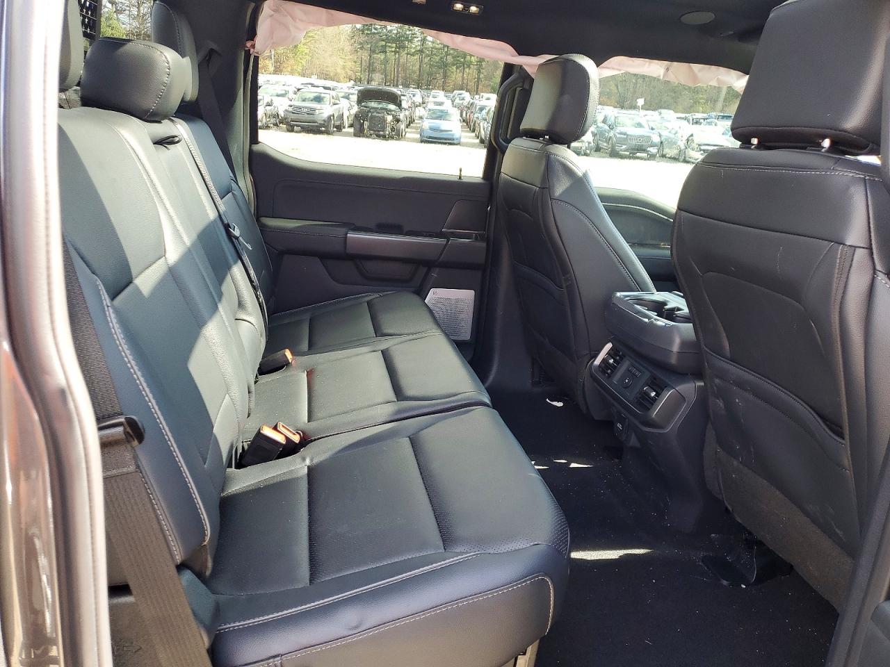 2025 FORD F150 LARIAT photo 19