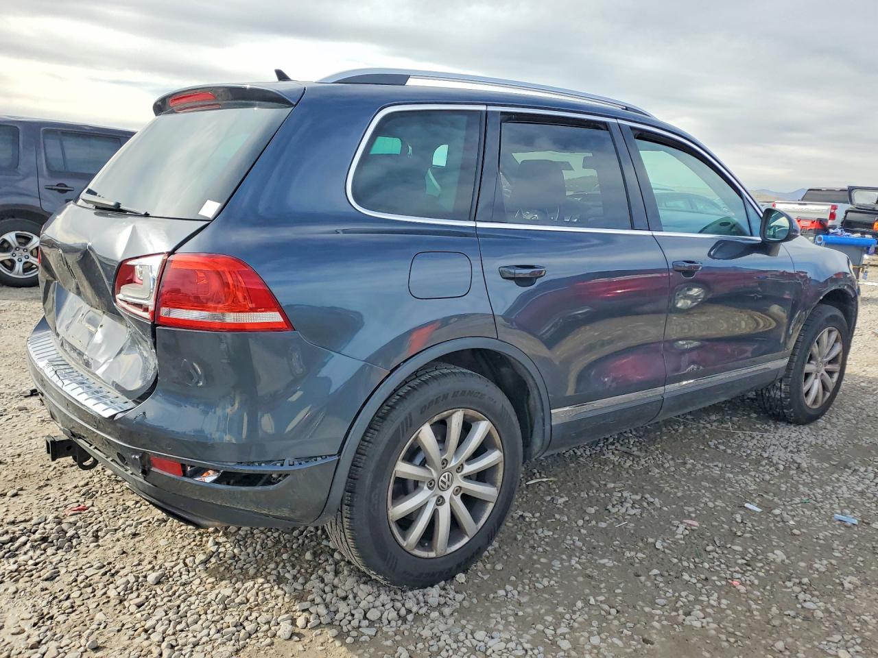2011 VOLKSWAGEN TOUAREG V6 photo 7