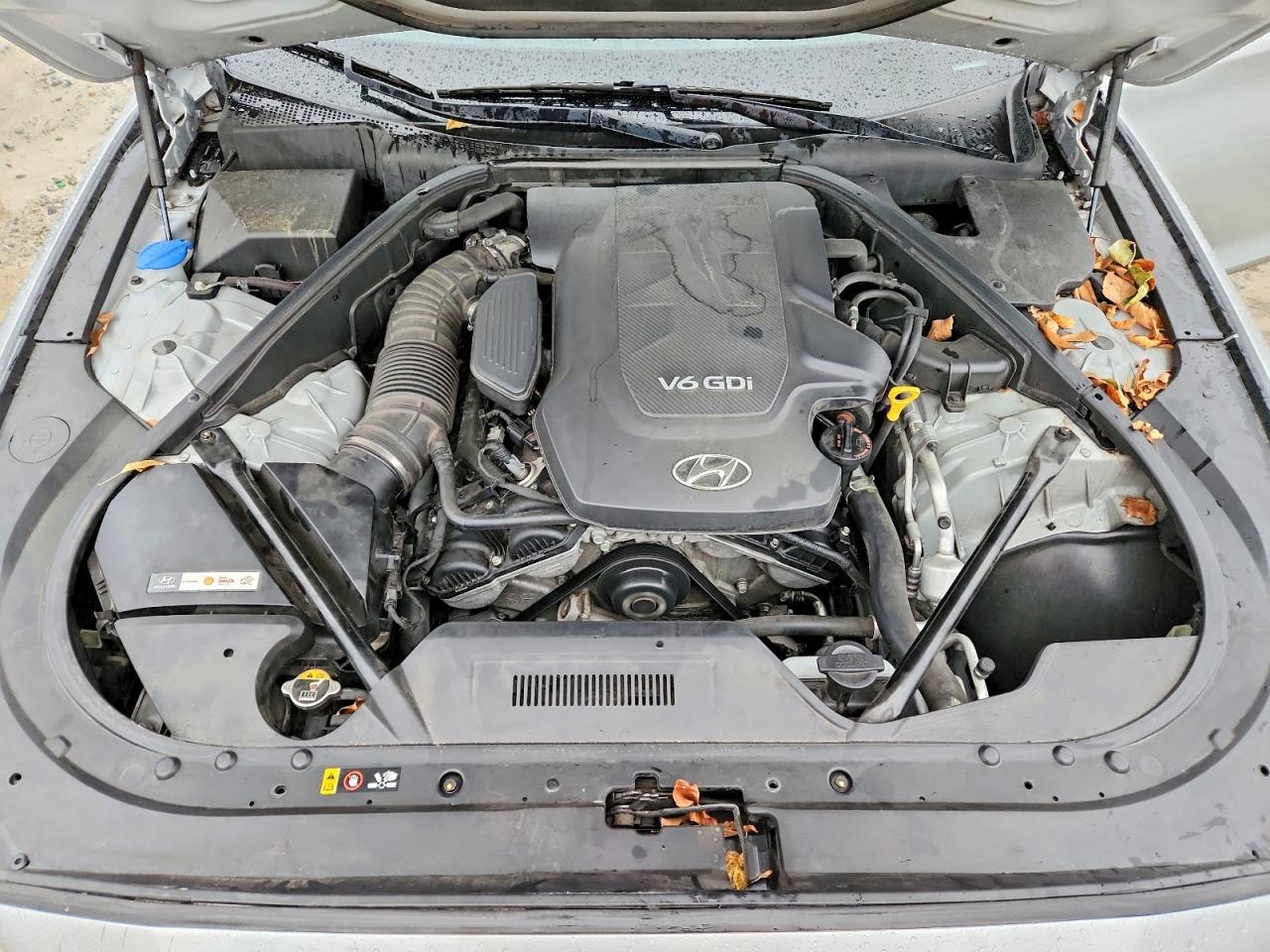 2015 HYUNDAI GENESIS 3.8L photo 11