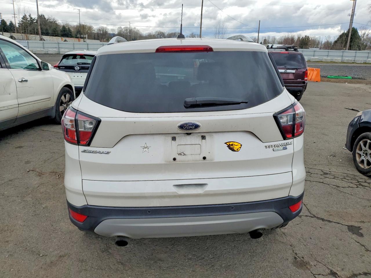 2017 FORD ESCAPE TITANIUM photo 6