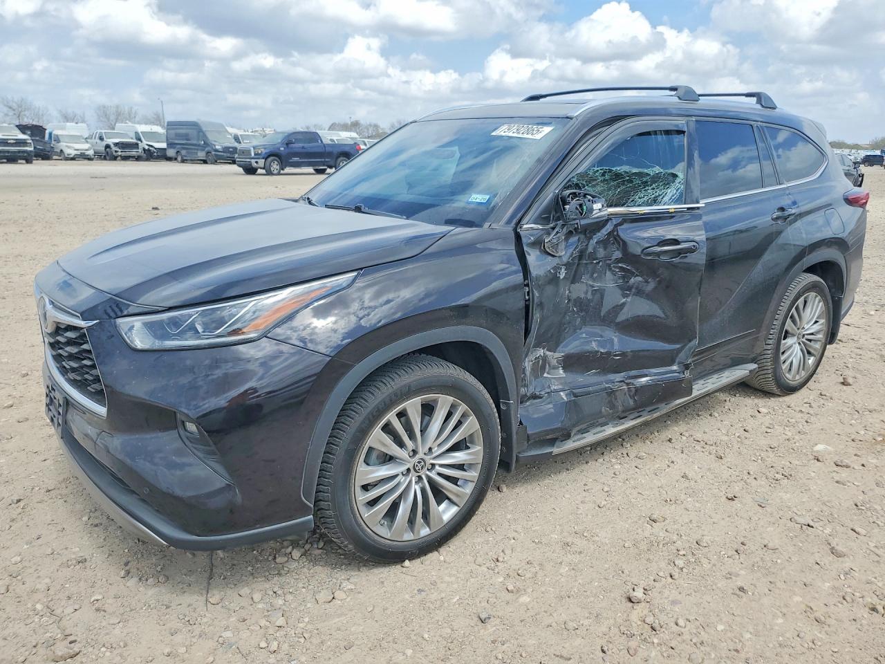 2022 TOYOTA HIGHLANDER HYBRID