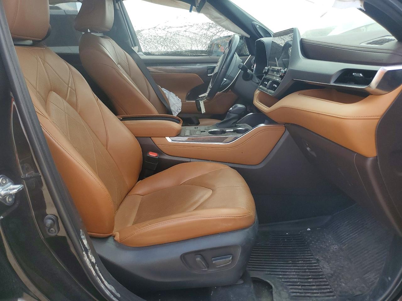 2022 TOYOTA HIGHLANDER HYBRID PLATINUM photo 13